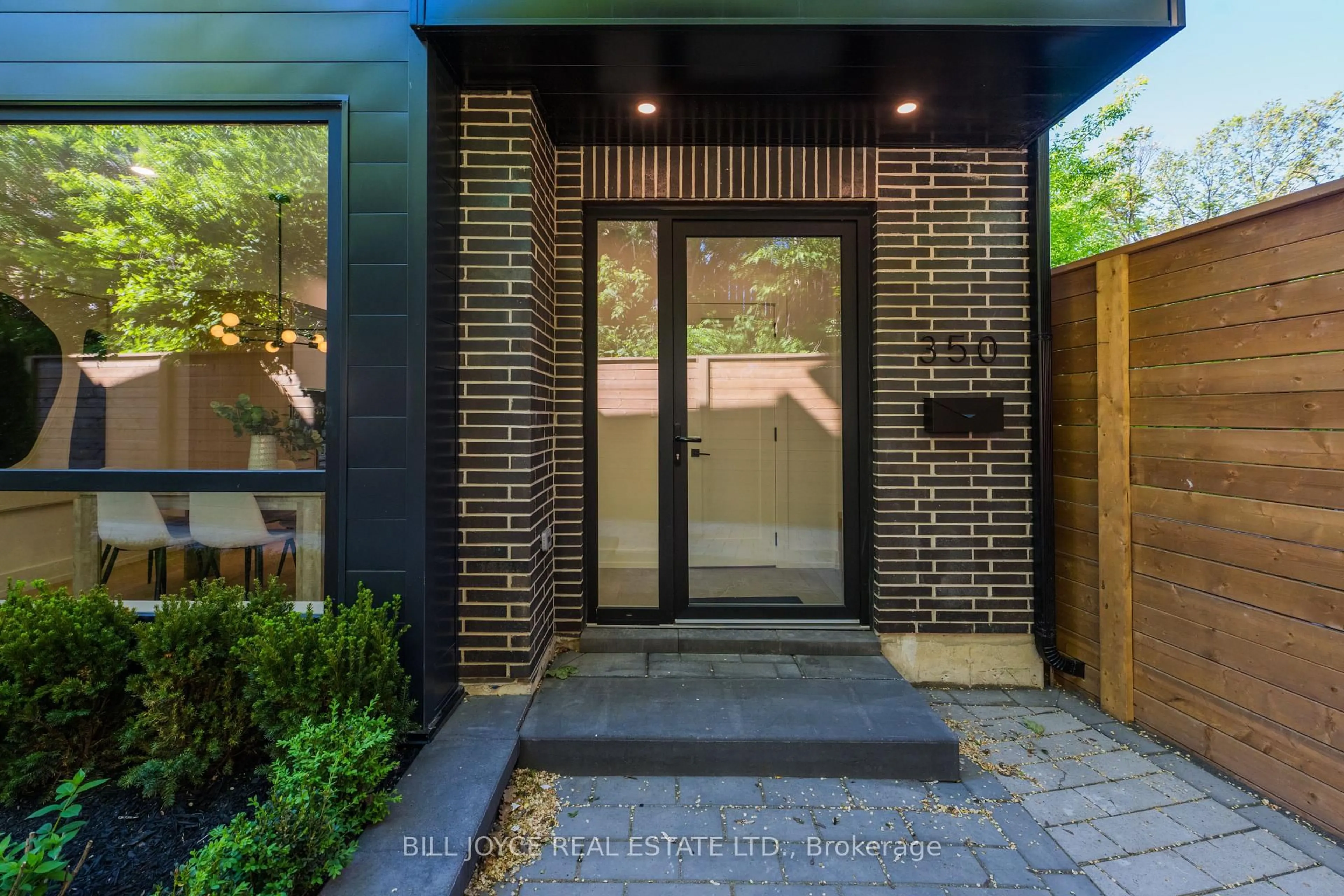 Unknown for 350 Lee Ave, Toronto Ontario M4E 2P8
