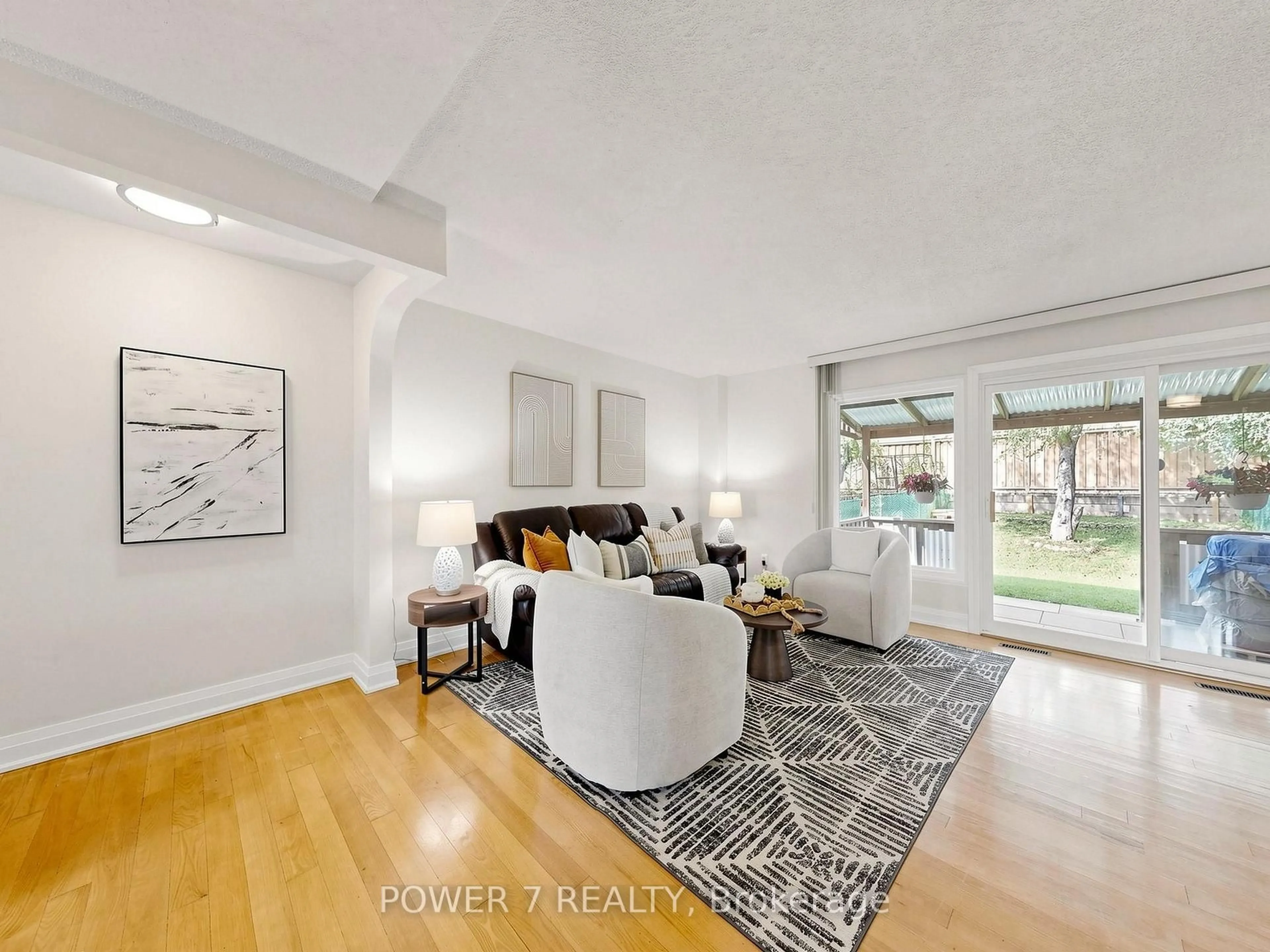 Living room with furniture, unknown for 18 Sprucewood Crt, Toronto Ontario M1W 2K3