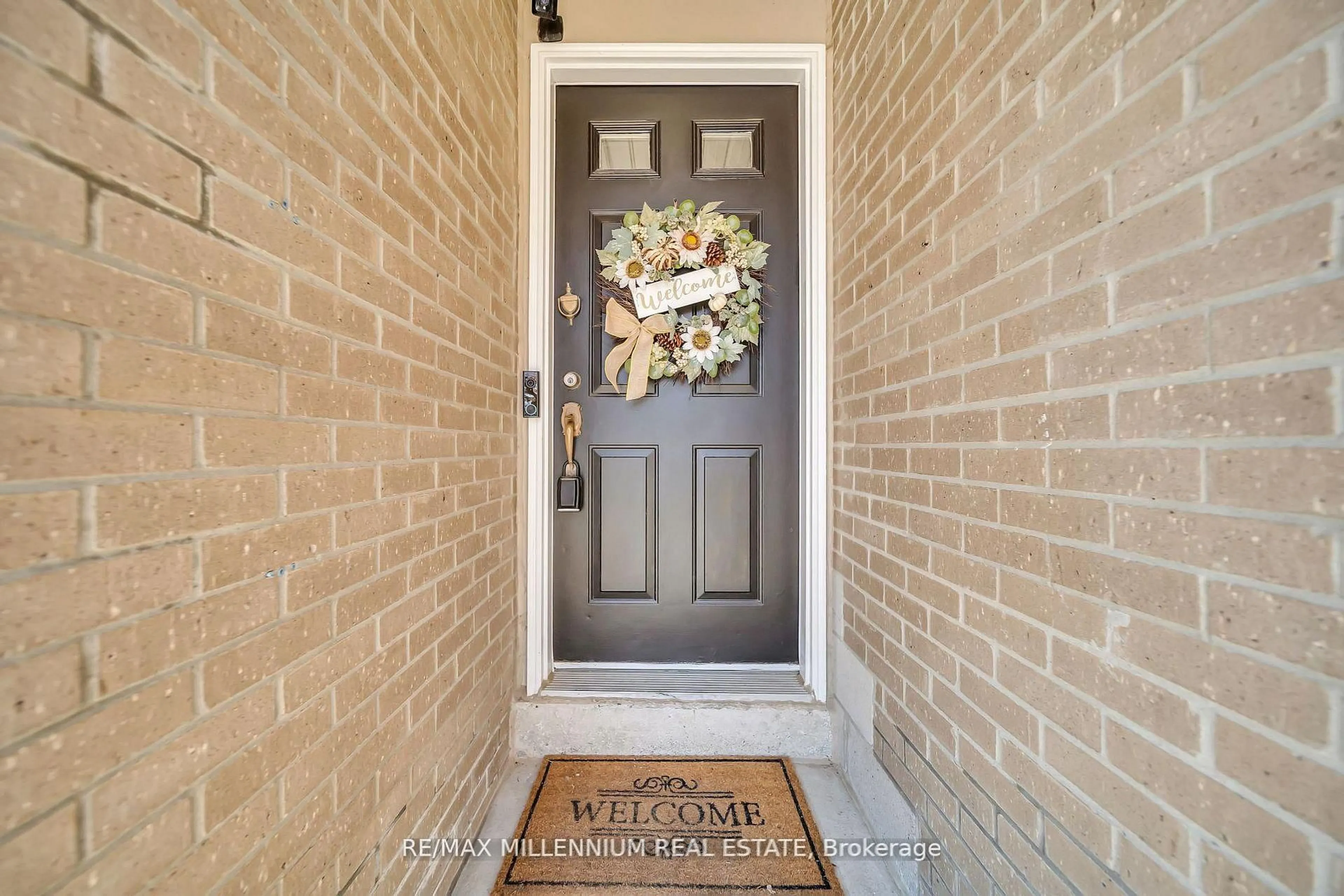 Indoor entryway for 62 Cumberland Lane, Ajax Ontario L1S 7K4