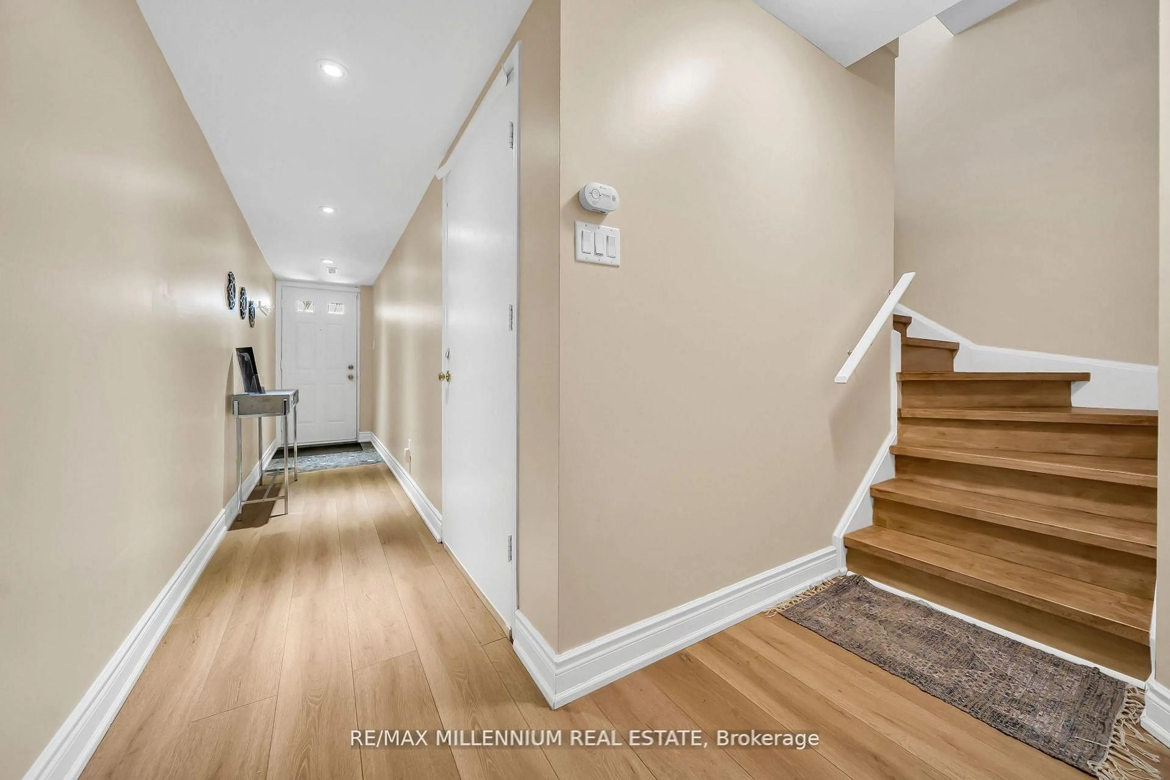 Indoor entryway for 62 Cumberland Lane, Ajax Ontario L1S 7K4