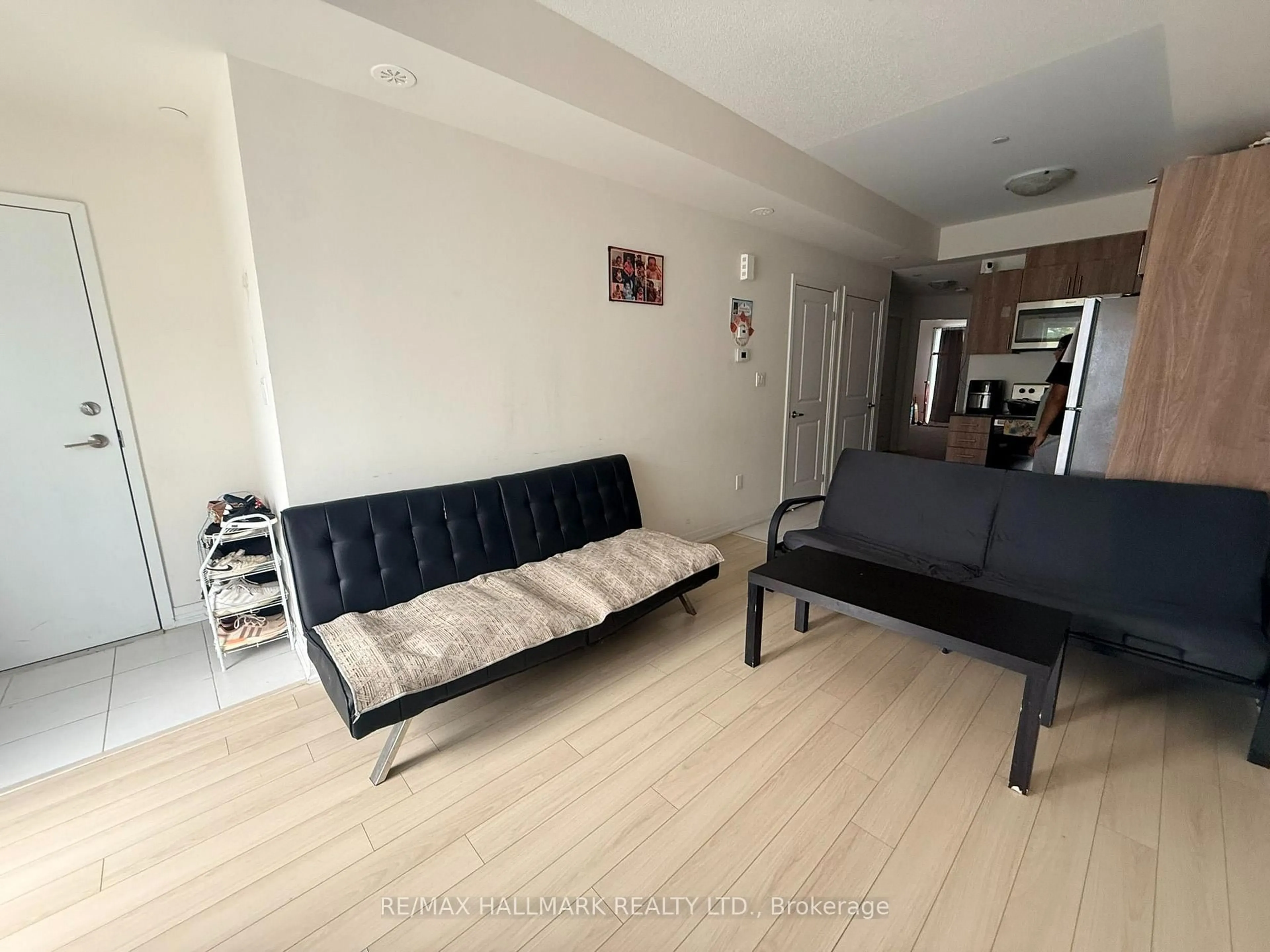 A pic of a room for 155 Tapscott Rd #18, Toronto Ontario M1B 1E7