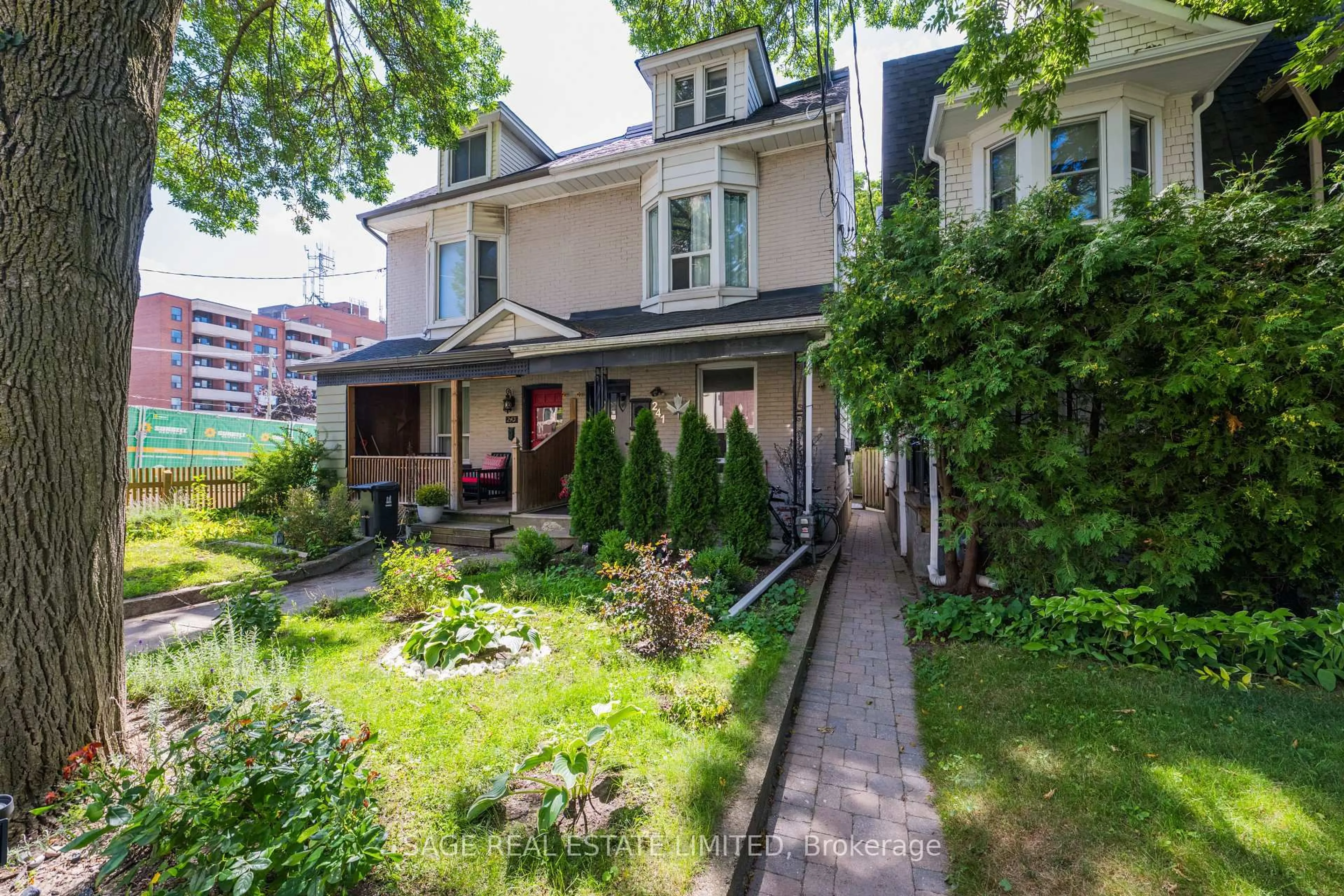 Unknown for 241 Langley Ave, Toronto Ontario M4K 1C1