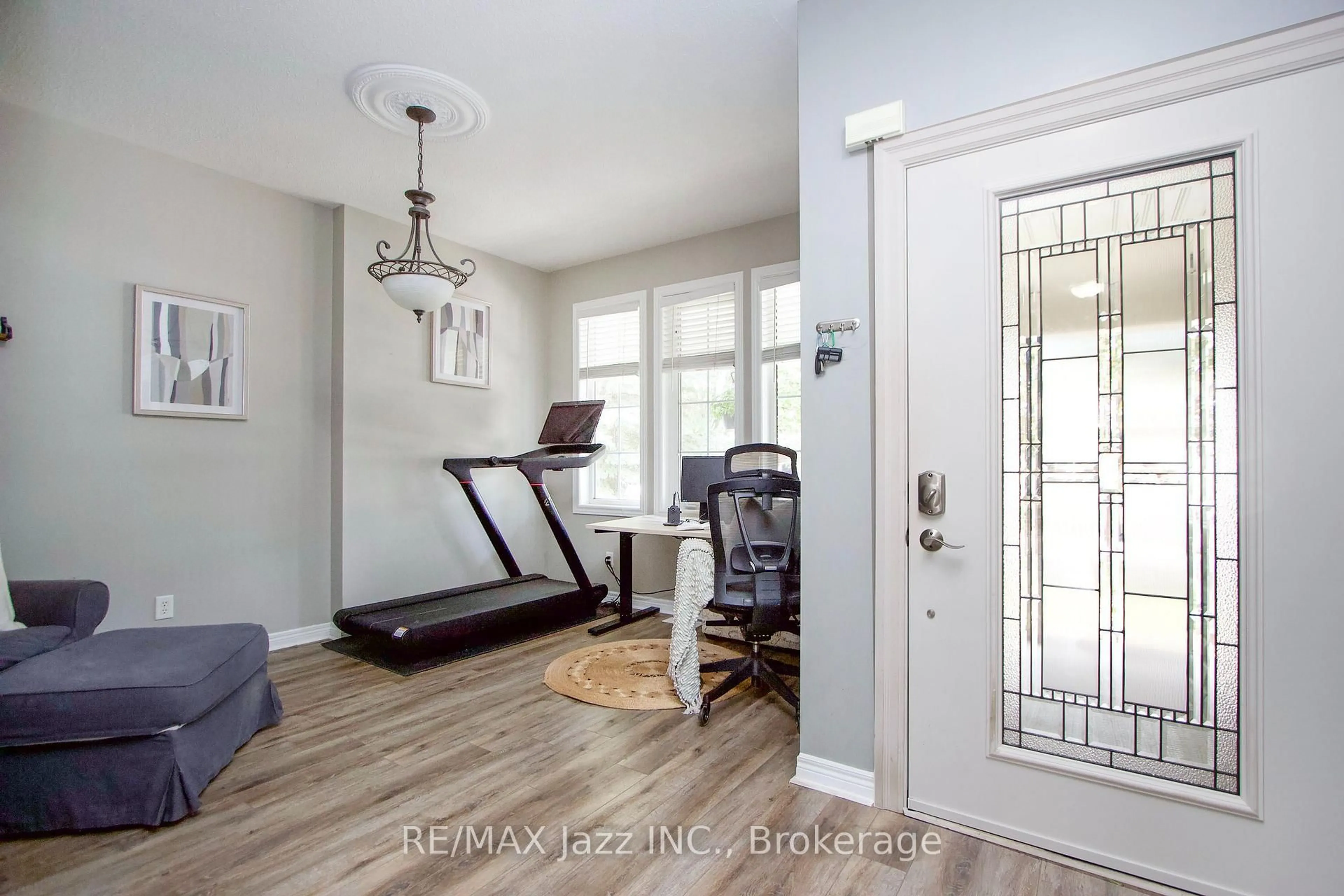 Indoor entryway for 54 Melody Dr, Whitby Ontario L1M 1K6