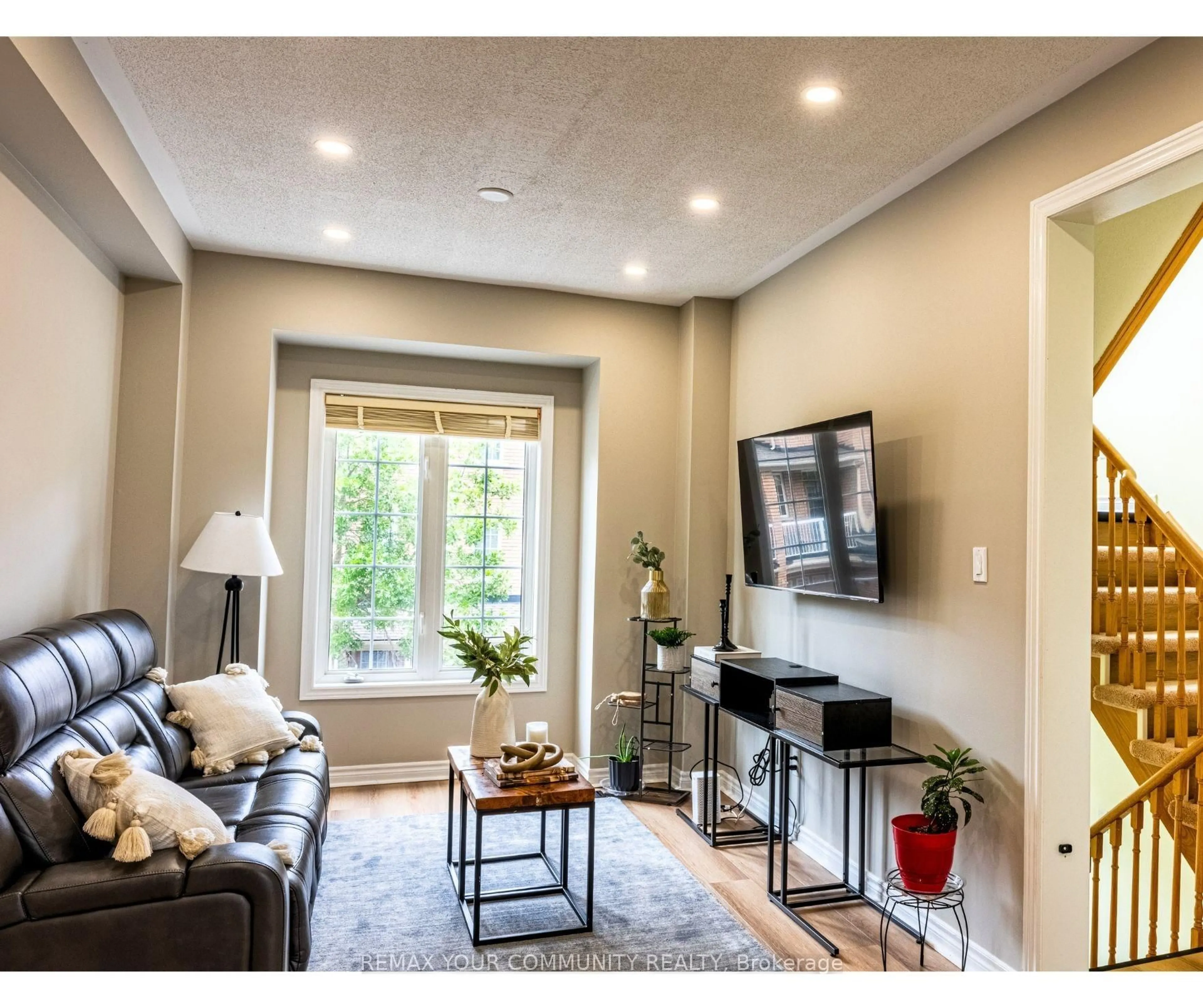 Living room with furniture, unknown for 25 Annable Lane #34, Ajax Ontario L1S 7S6