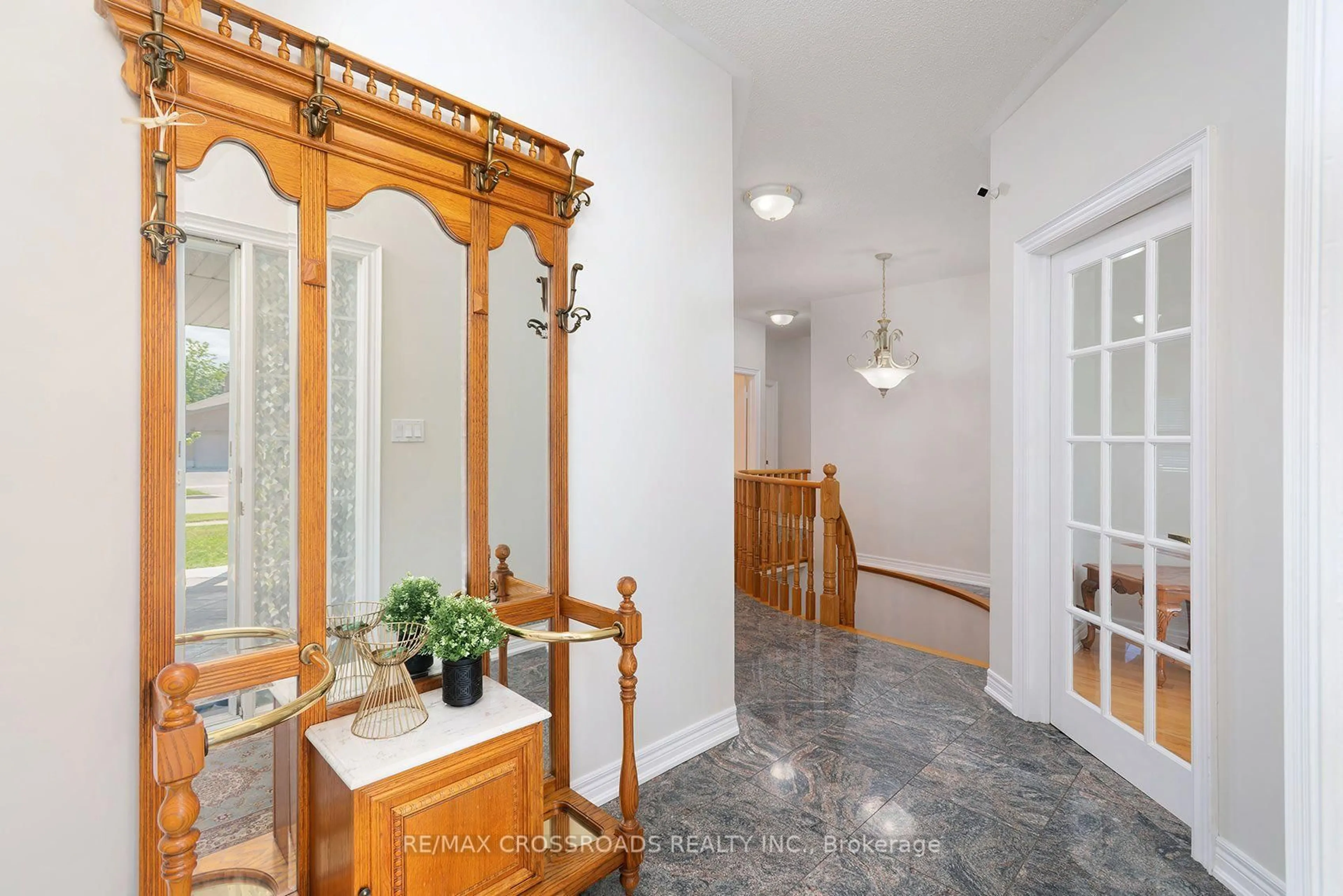 Indoor foyer for 1859 New Street, Pickering Ontario L1V 1S7