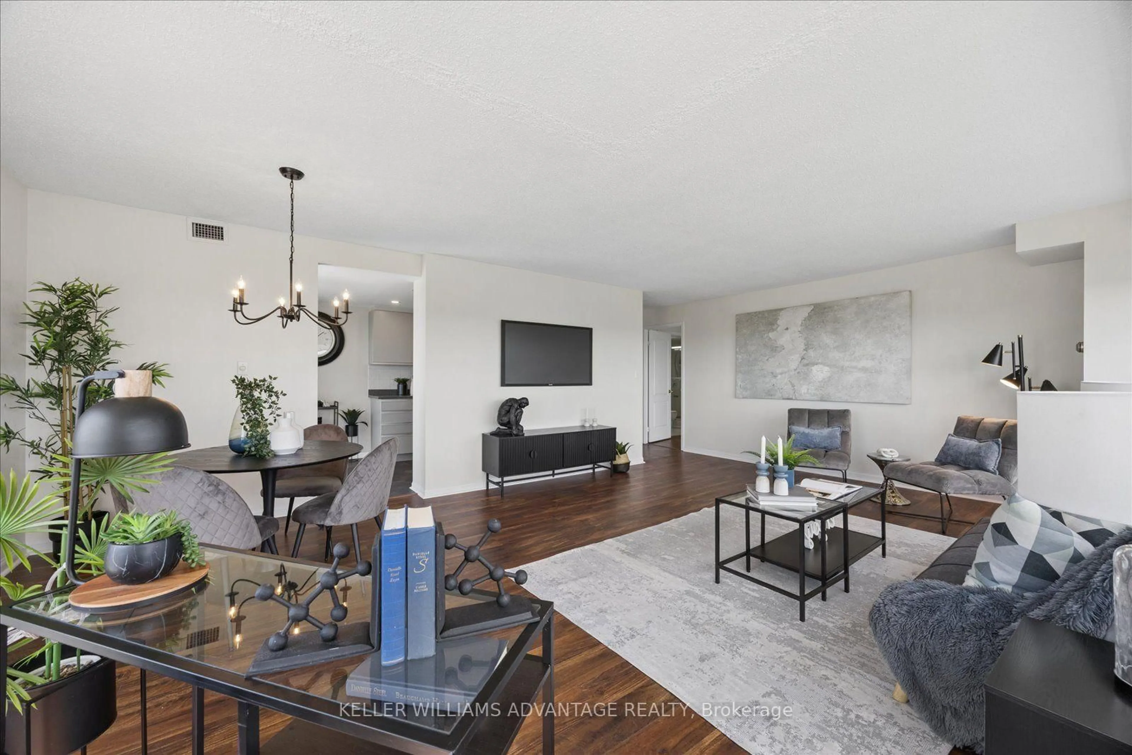 Living room with furniture, unknown for 712 Rossland Rd #903, Whitby Ontario L1N 9E8