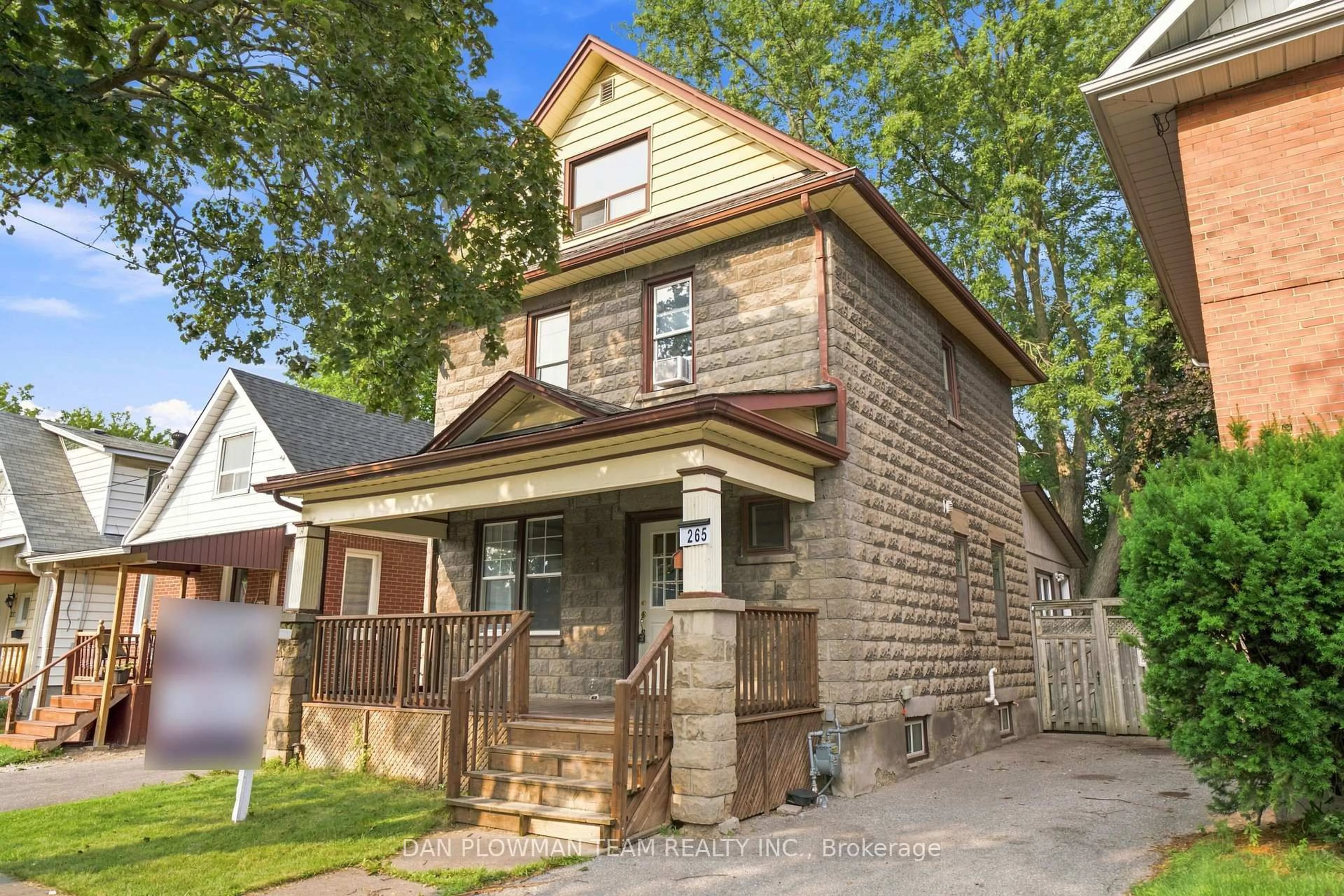 Home with brick exterior material, street for 265 Haig St, Oshawa Ontario L1G 5N9