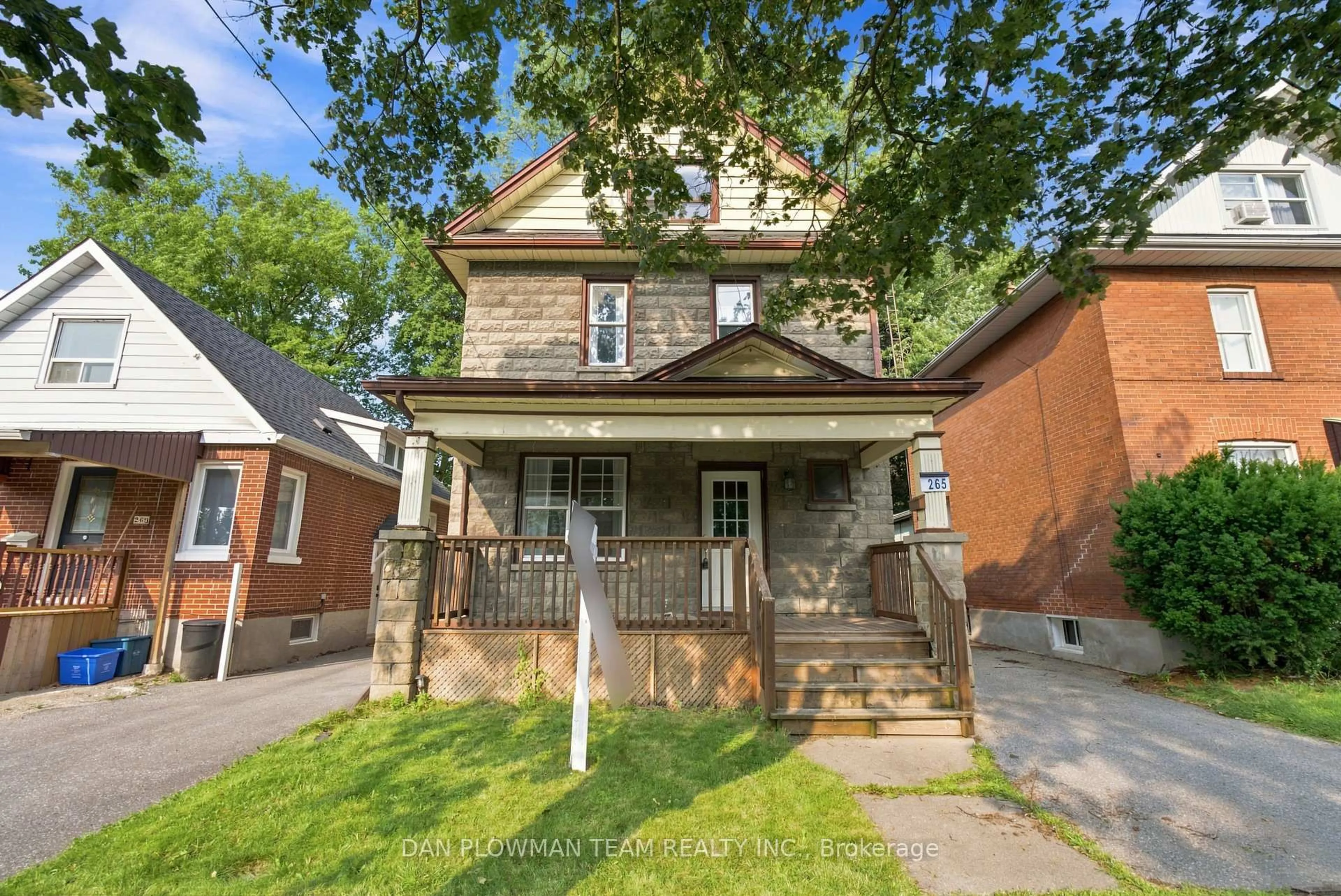 Home with brick exterior material, street for 265 Haig St, Oshawa Ontario L1G 5N9