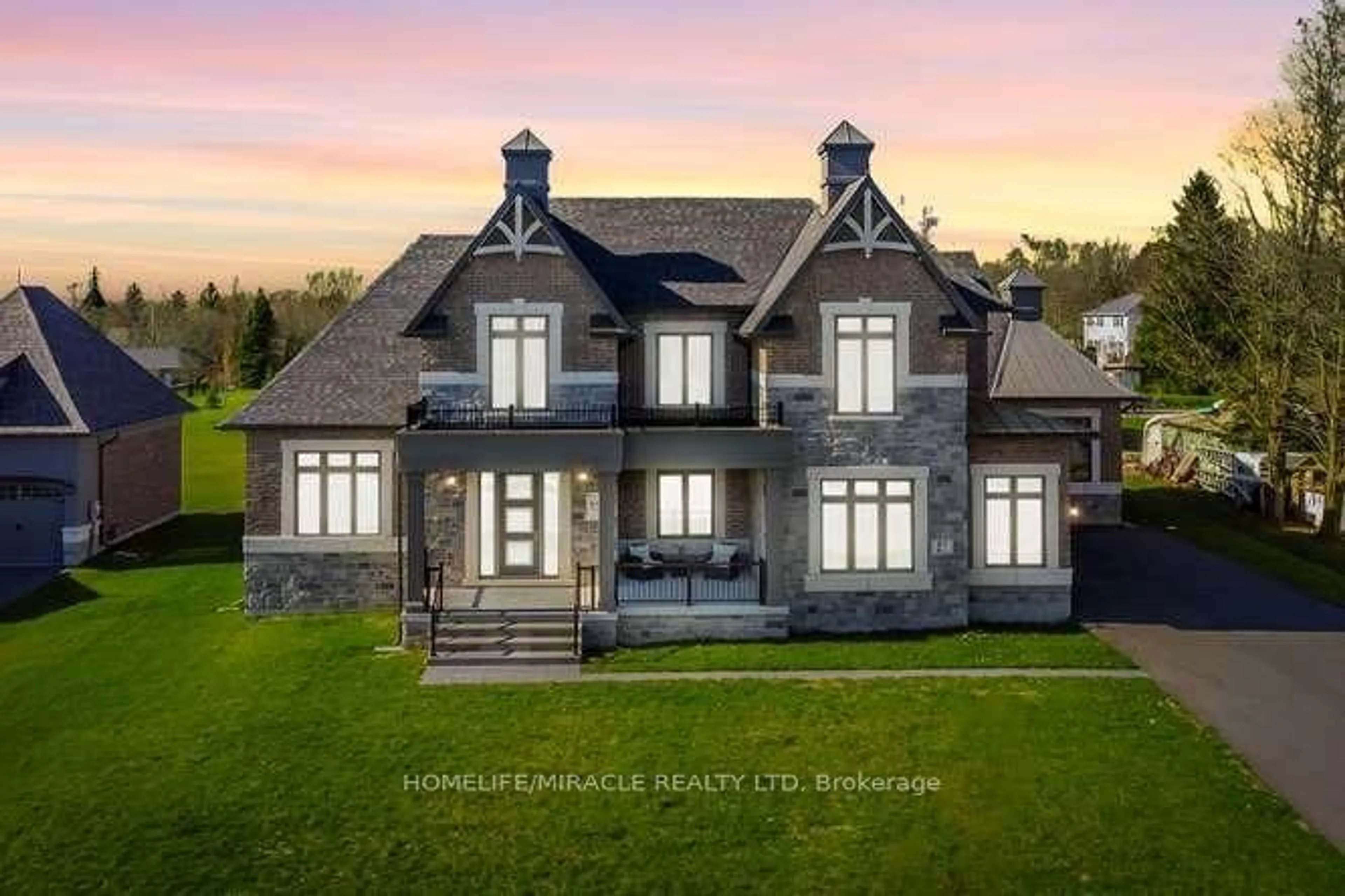 Home with brick exterior material, unknown for 61 Bonnie Brae Crt, Scugog Ontario L9L 1V1