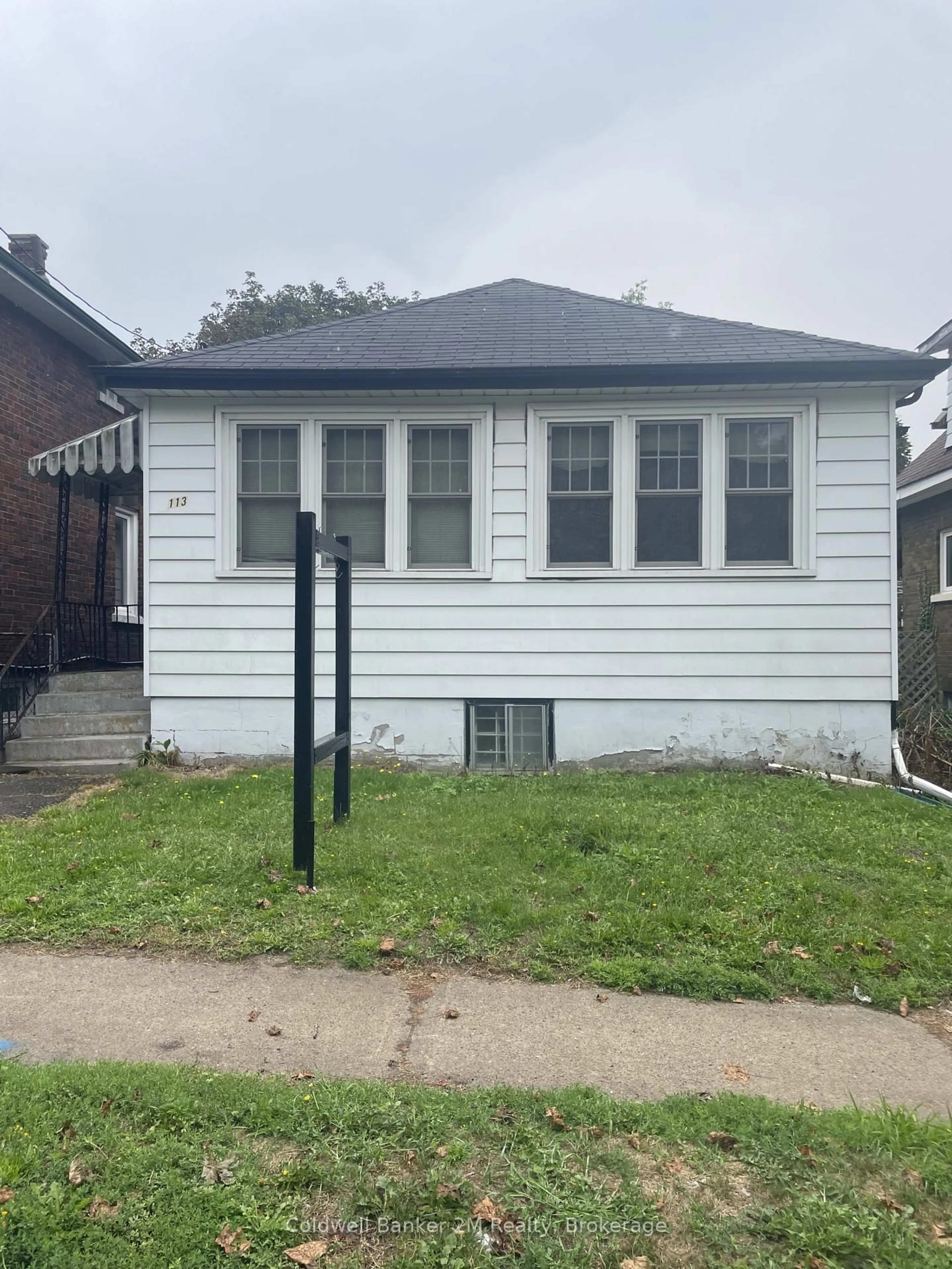 Home with brick exterior material, street for 113 Elgin St, Oshawa Ontario L1G 1S5