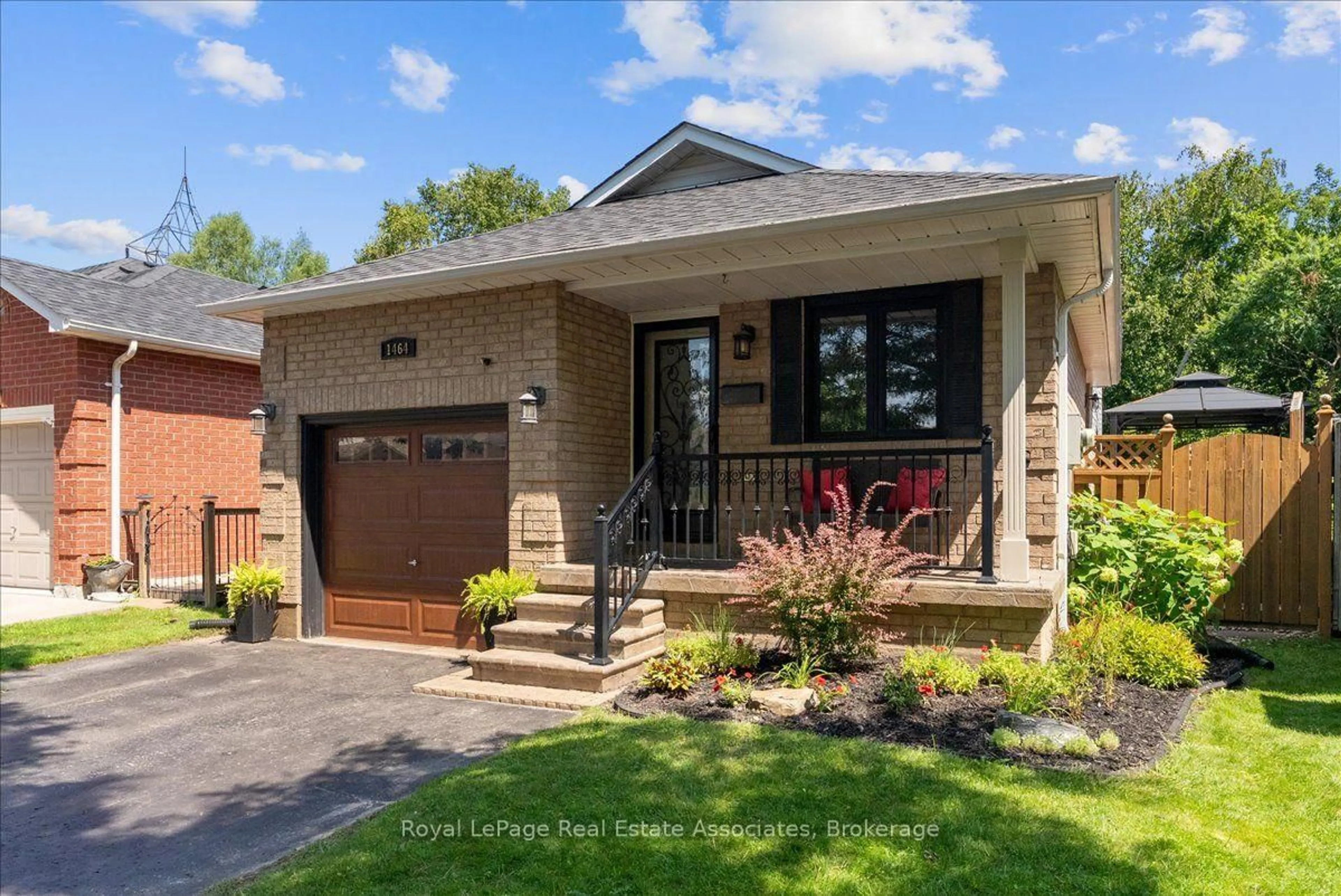 Home with brick exterior material, street for 1464 Trowbridge Dr, Oshawa Ontario L1G 7R7
