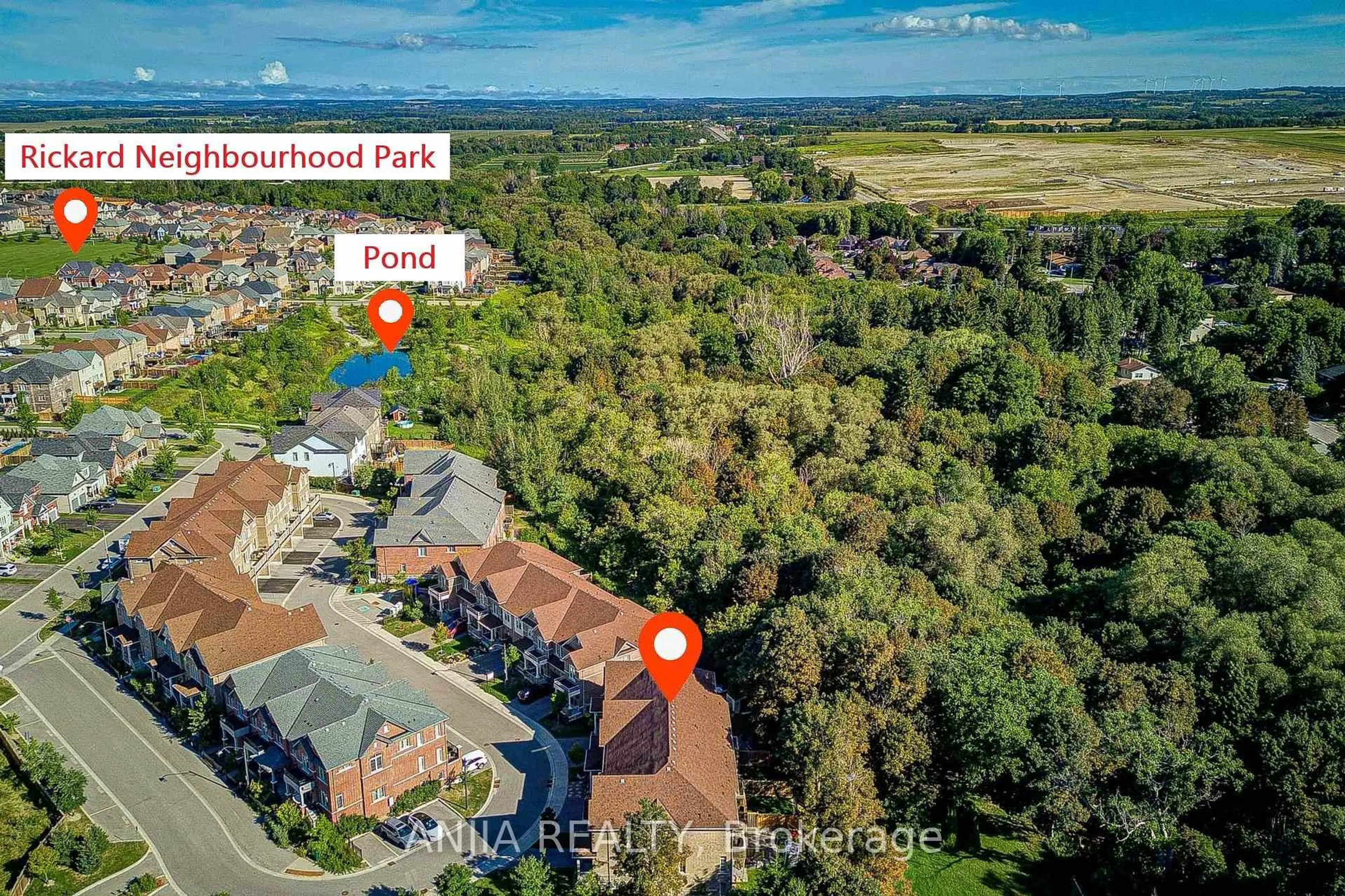 A pic from outside/outdoor area/front of a property/back of a property/a pic from drone, unknown for 33 Aldridge Lane, Clarington Ontario L1B 0V6