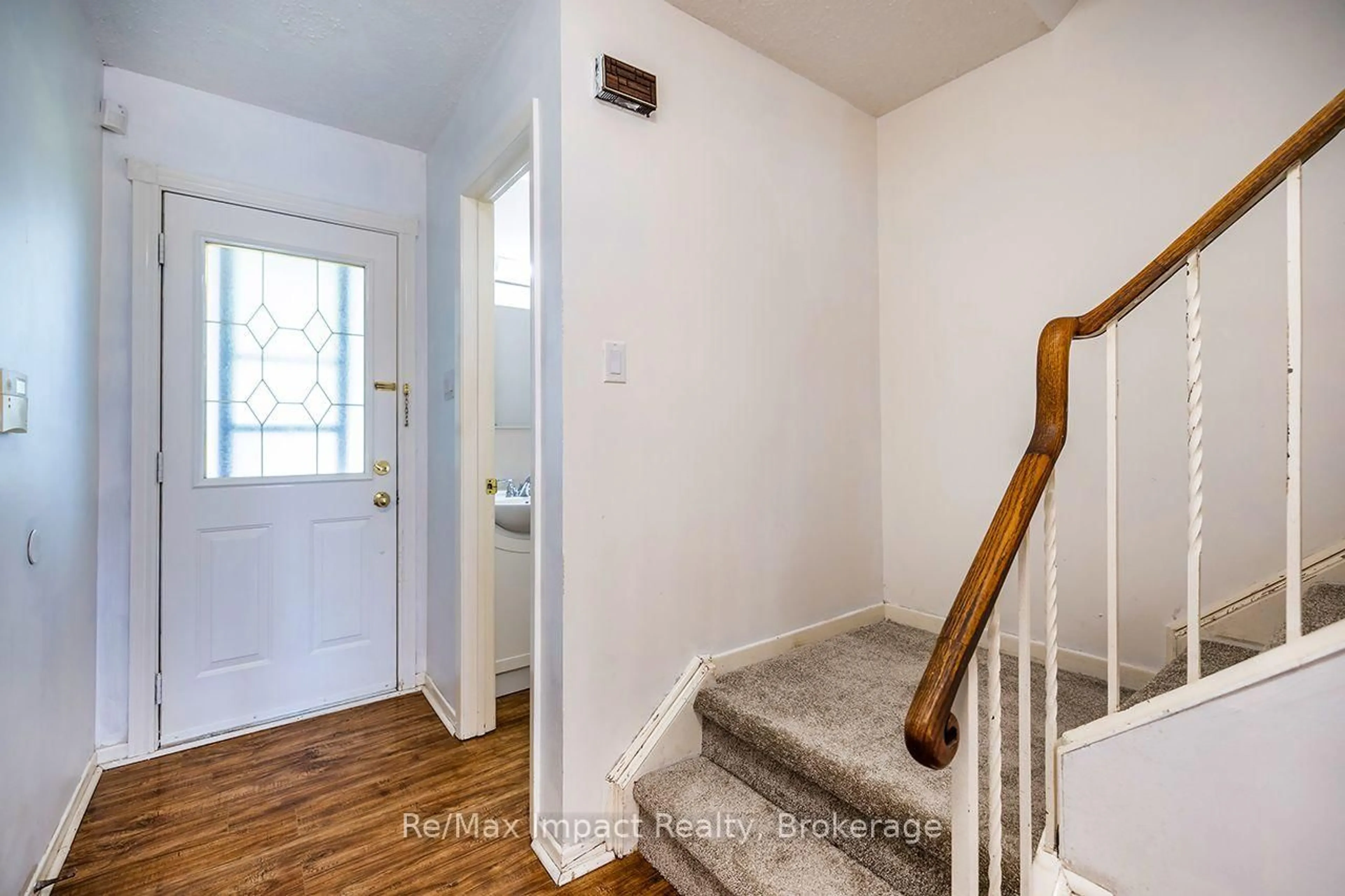 Indoor entryway for 25 Tompkins Lane, Ajax Ontario L1S 3L7