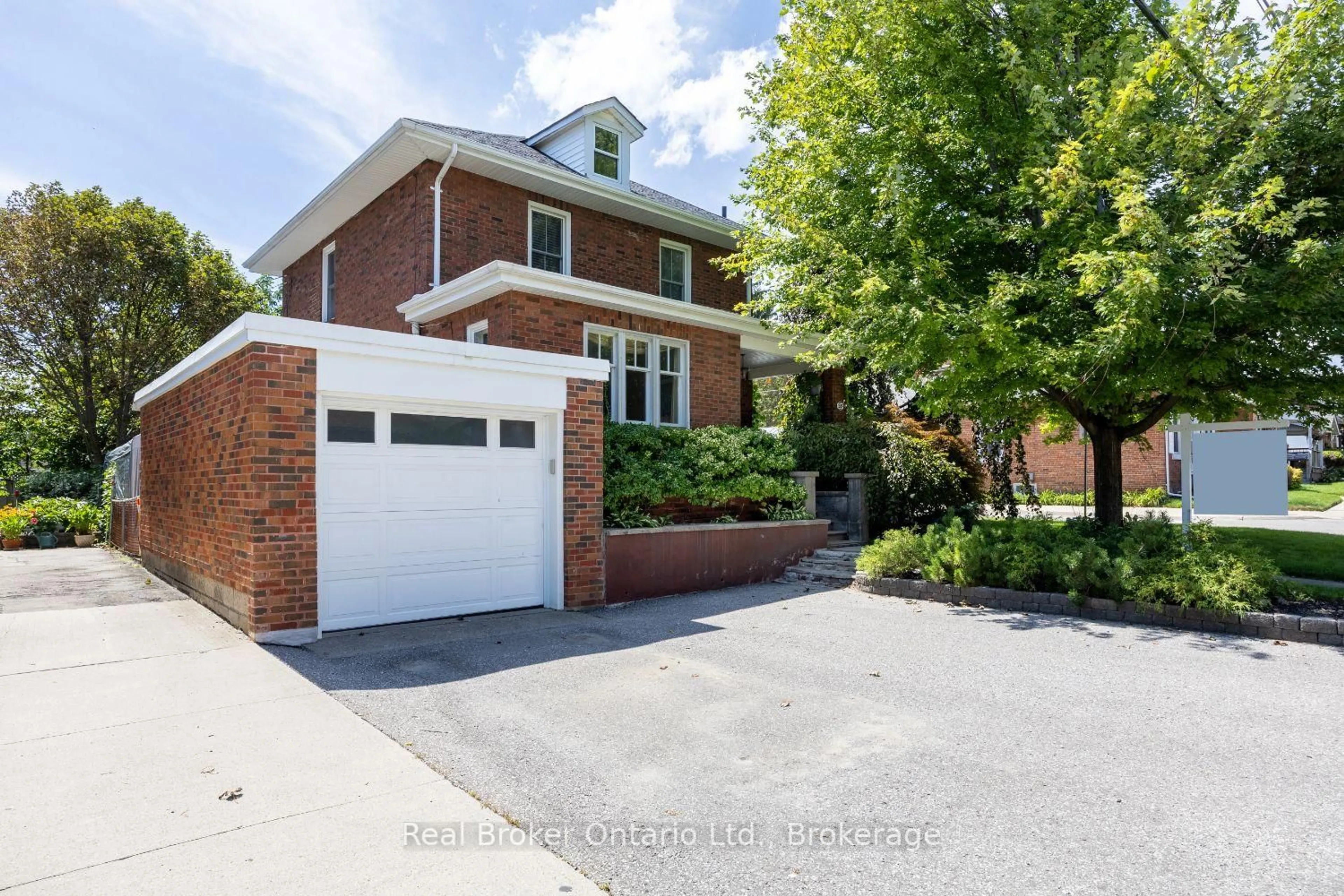 Home with brick exterior material, street for 55 Wellington St, Clarington Ontario L1C 1V4