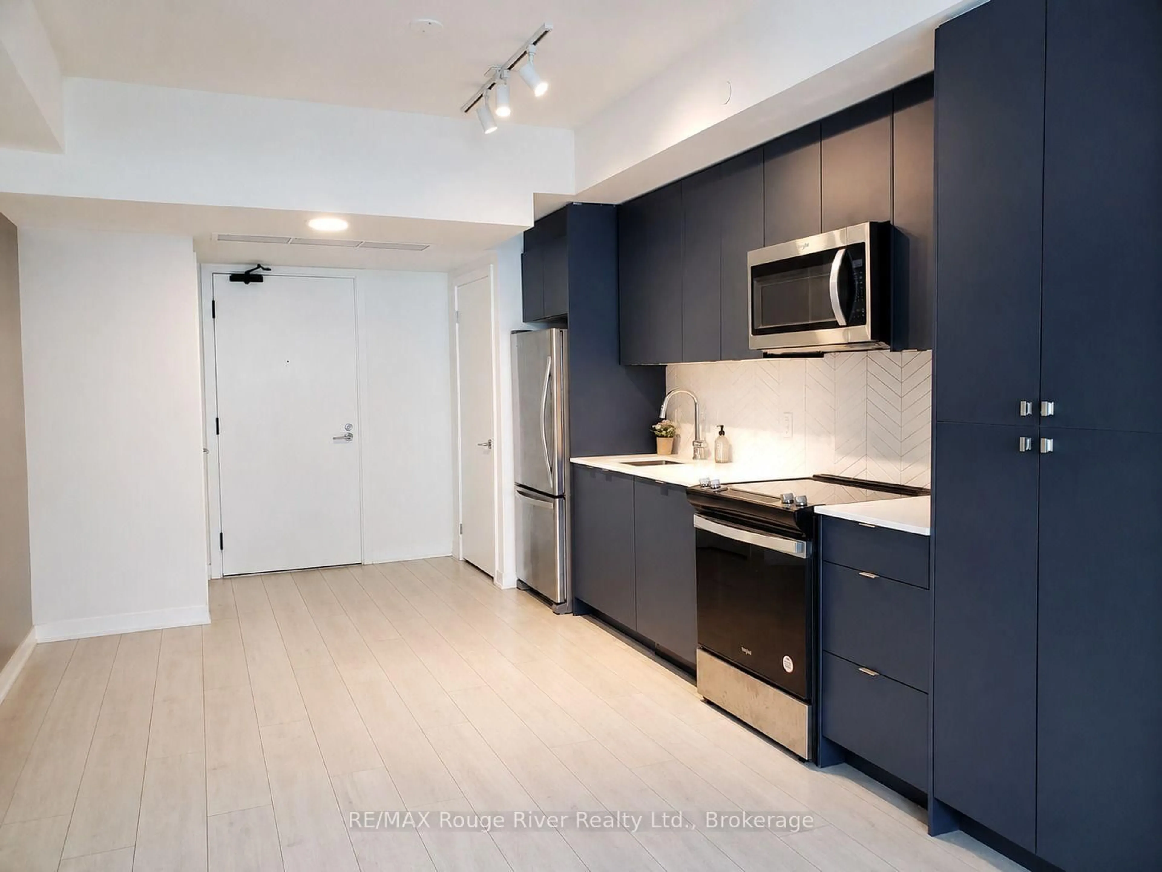 Unknown for 1614 Charles St #439, Whitby Ontario L1N 0P4