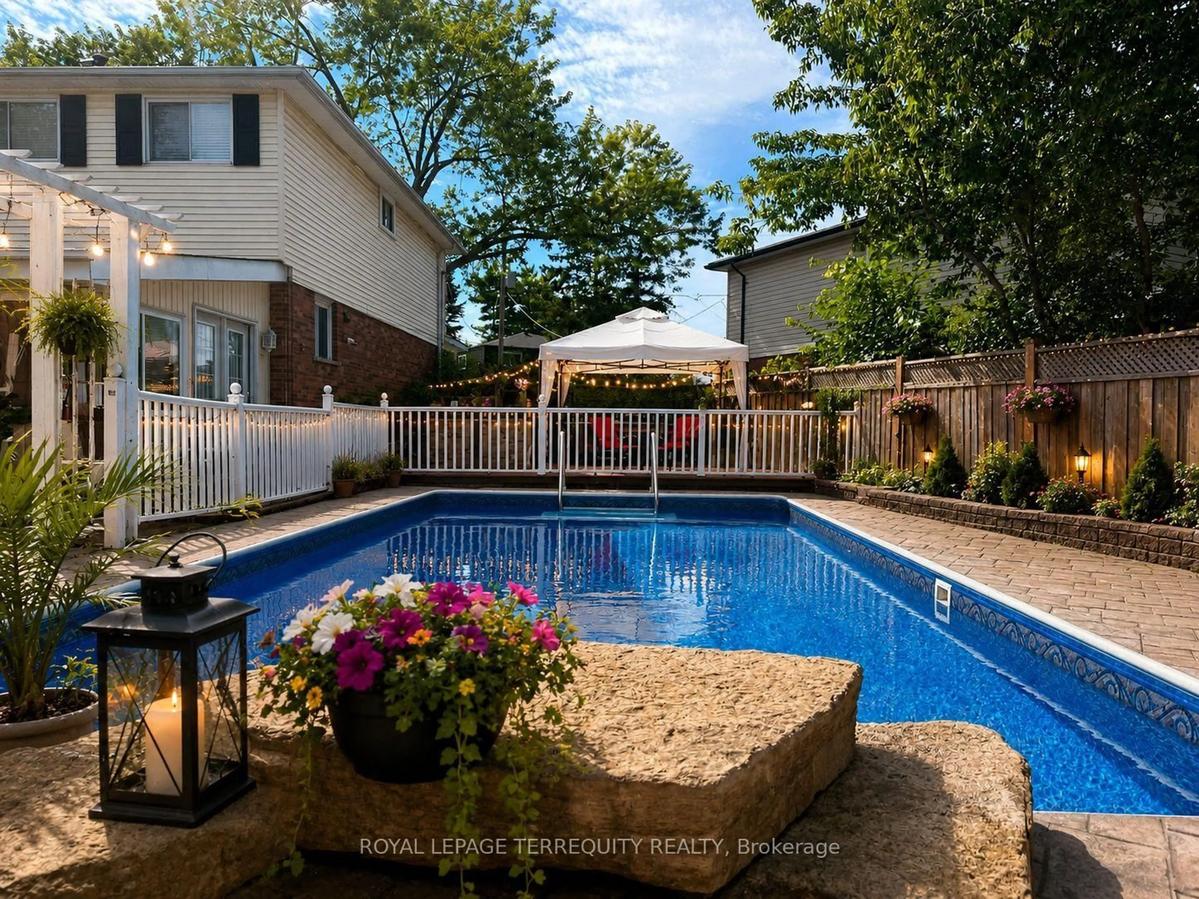 Pool for 235 Barkley Cres, Oshawa Ontario L1J 2E7