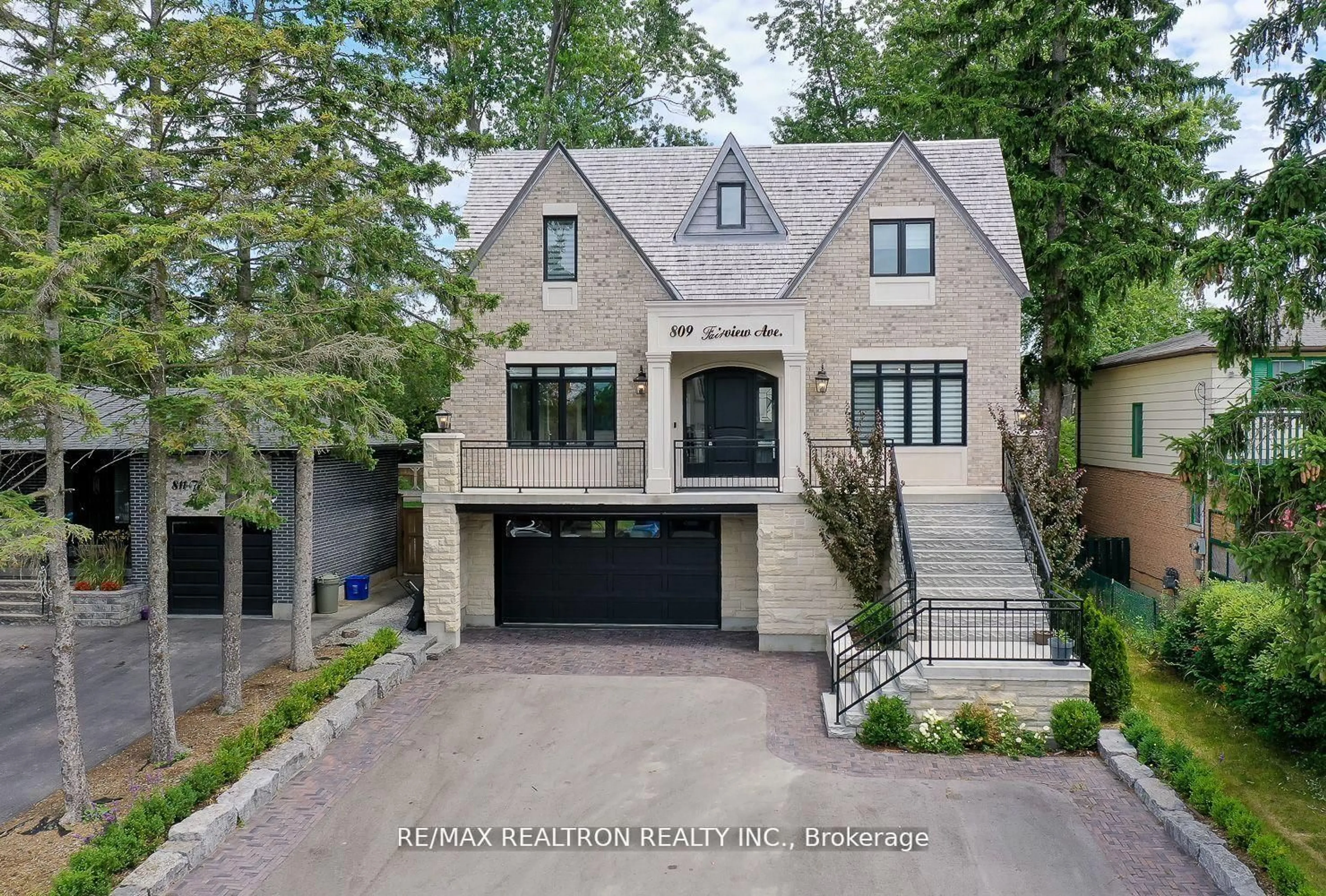 Home with brick exterior material, street for 809 Fairview Ave, Pickering Ontario L1W 1M7