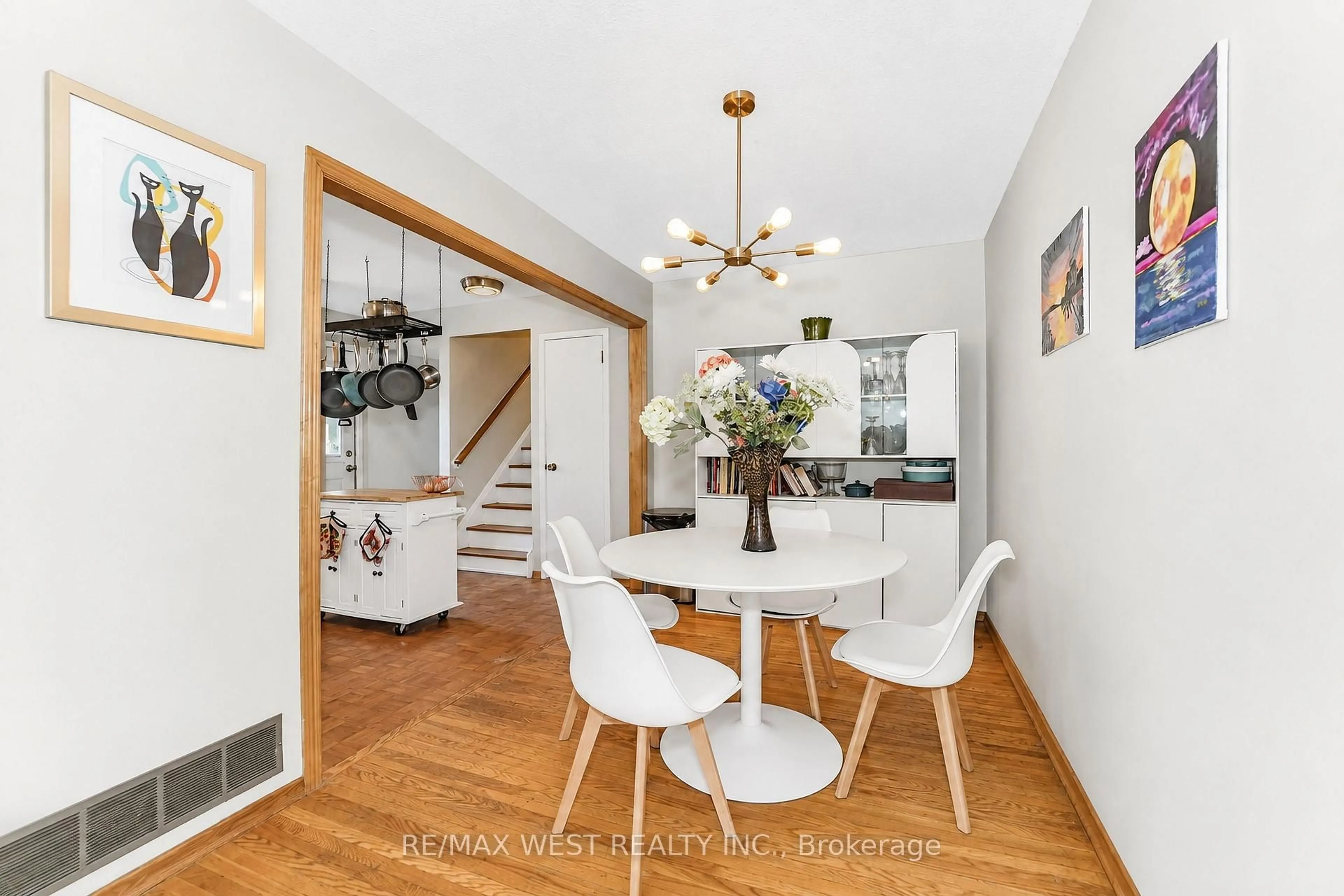 Dining room, unknown for 1105 Valley Crt, Oshawa Ontario L1J 3M4