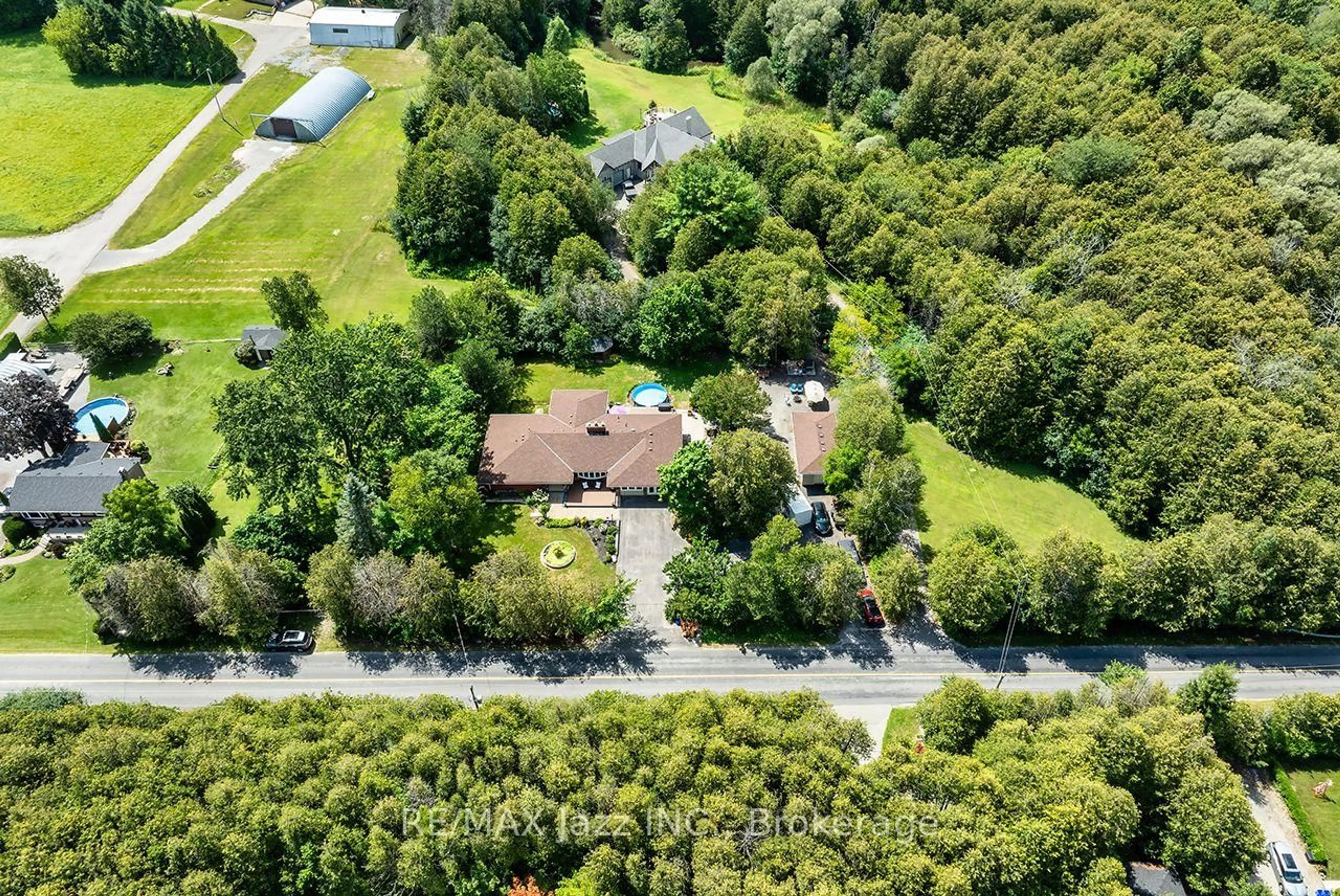 A pic from outside/outdoor area/front of a property/back of a property/a pic from drone, unknown for 4474 Old Scugog Rd, Clarington Ontario L1C 3K2