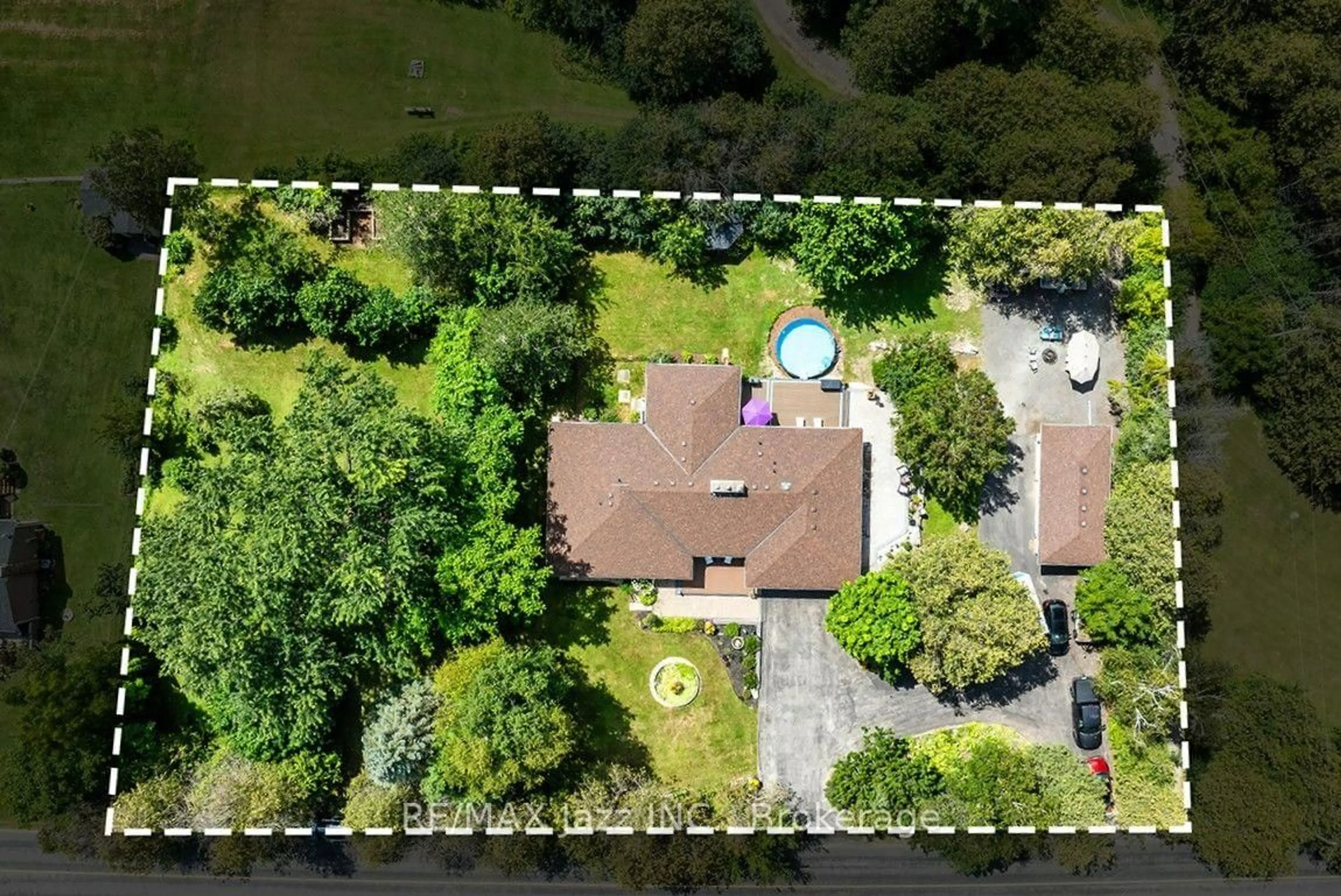 A pic from outside/outdoor area/front of a property/back of a property/a pic from drone, street for 4474 Old Scugog Rd, Clarington Ontario L1C 3K2