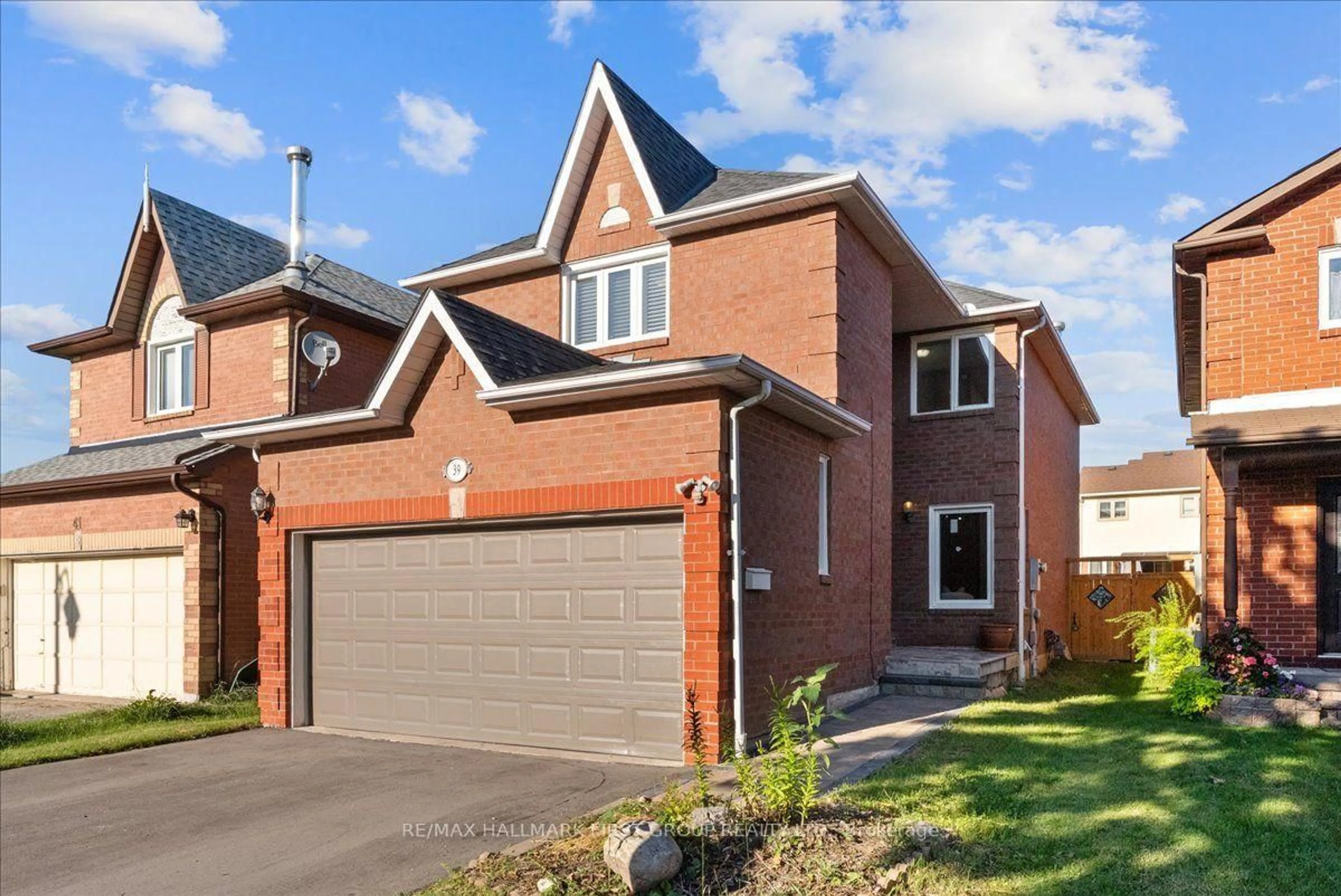 Home with brick exterior material, street for 39 Keys Dr, Ajax Ontario L1T 3R3