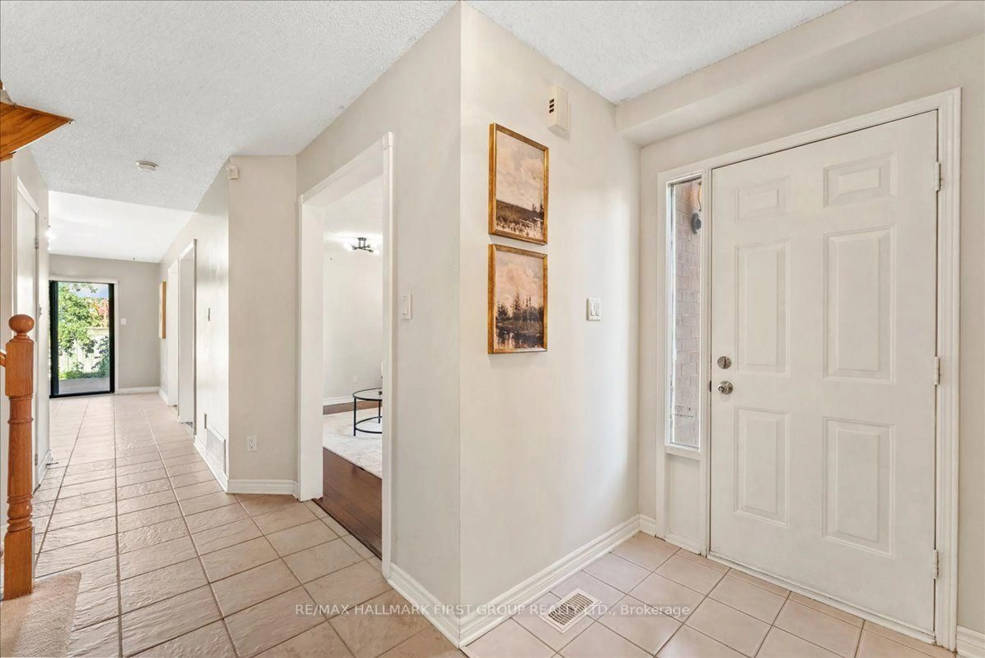 Indoor foyer for 39 Keys Dr, Ajax Ontario L1T 3R3