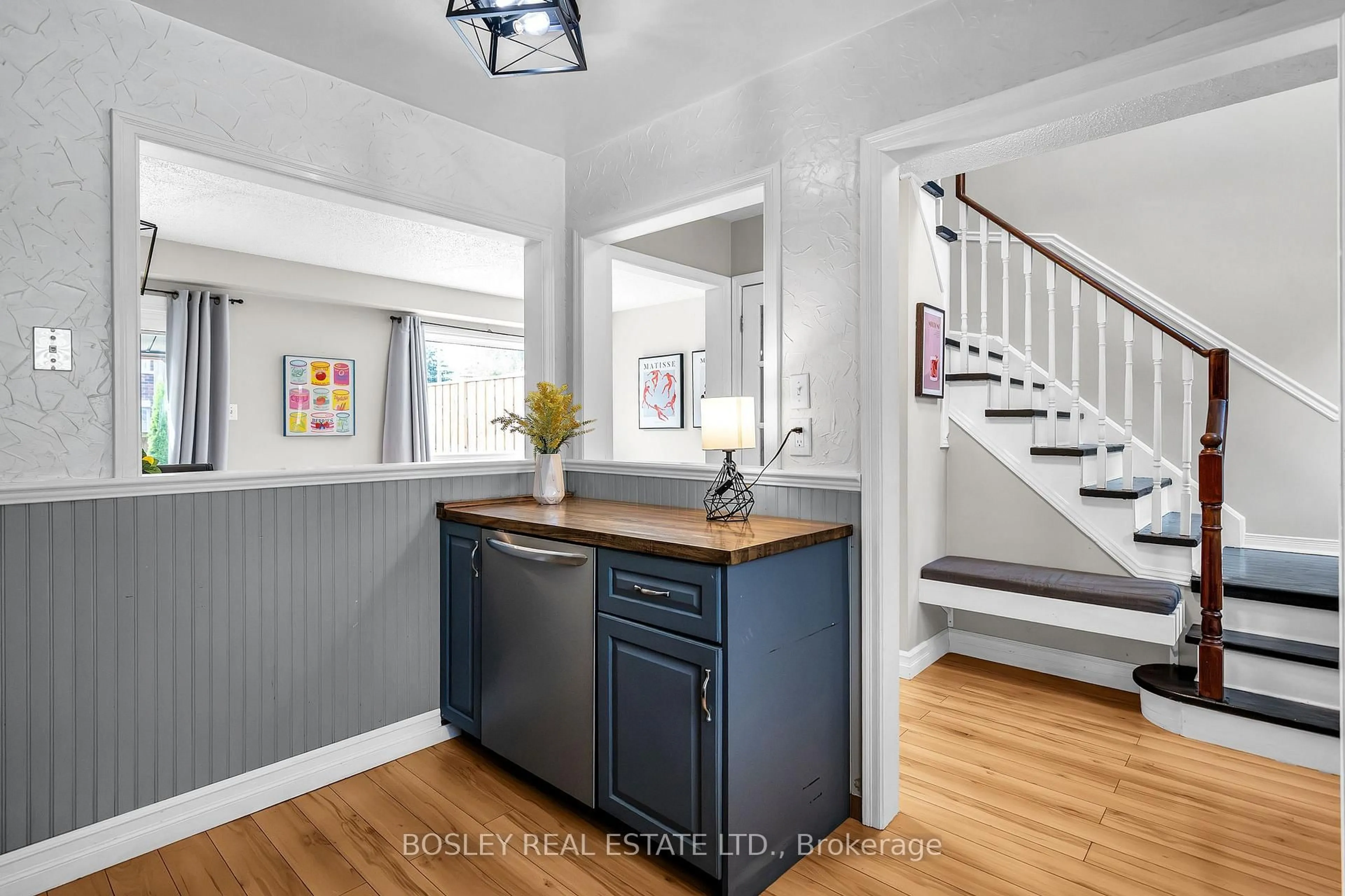 Open concept kitchen, unknown for 74 Elford Dr, Clarington Ontario L1C 4R4