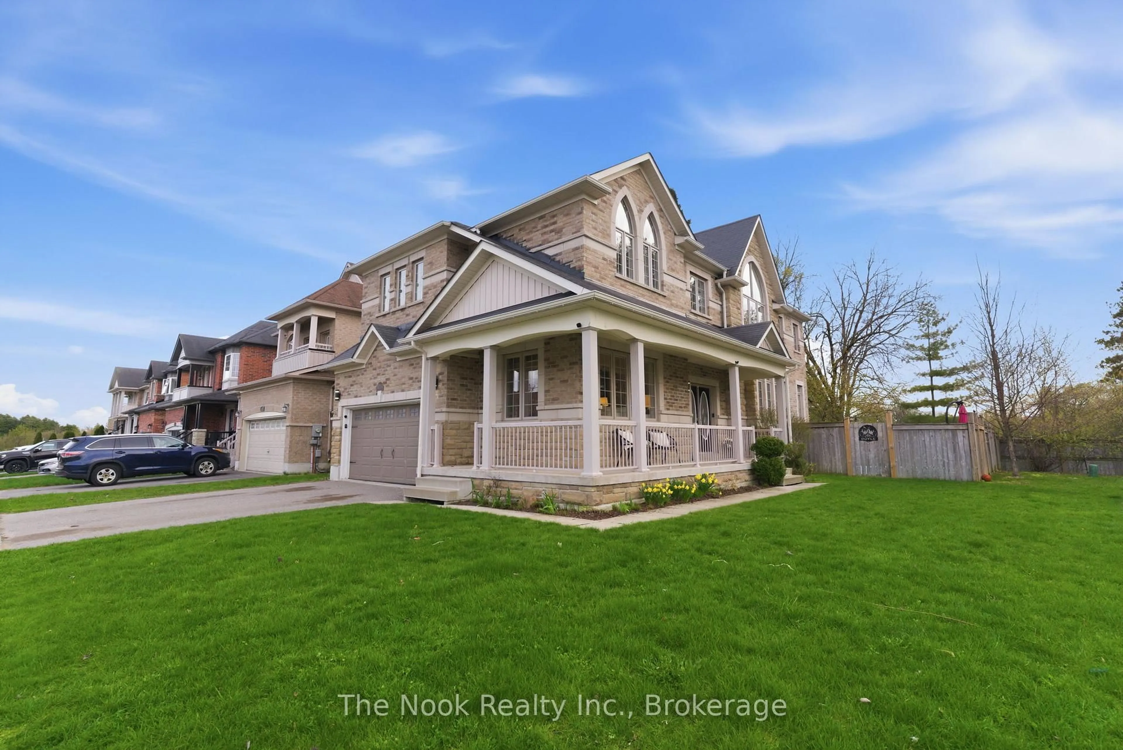 Home with vinyl exterior material, street for 1 Wilbert Hoar Crt, Clarington Ontario L1E 0B2