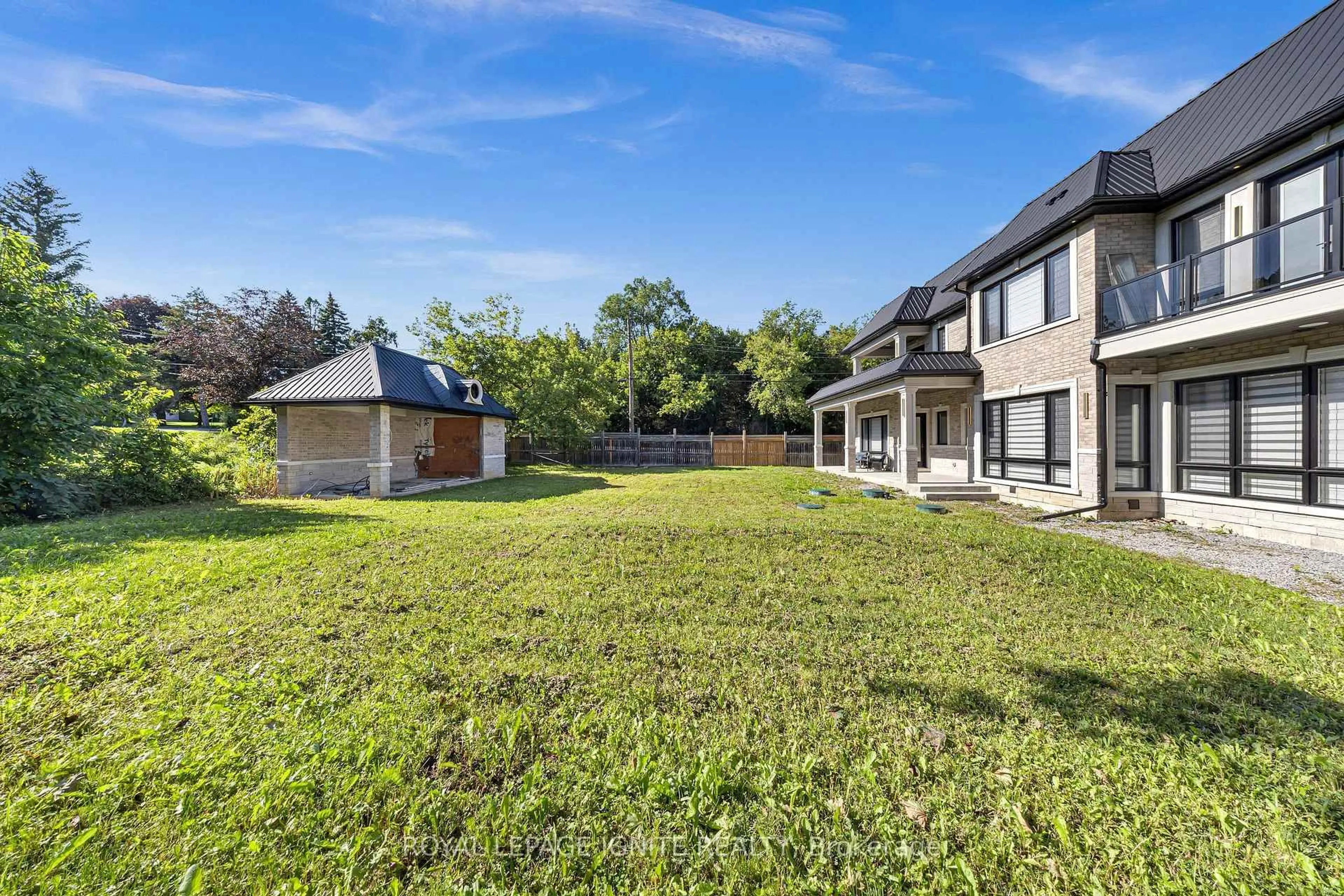 A pic from outside/outdoor area/front of a property/back of a property/a pic from drone, unknown for 2342 Heska Rd, Pickering Ontario L1X 0K1