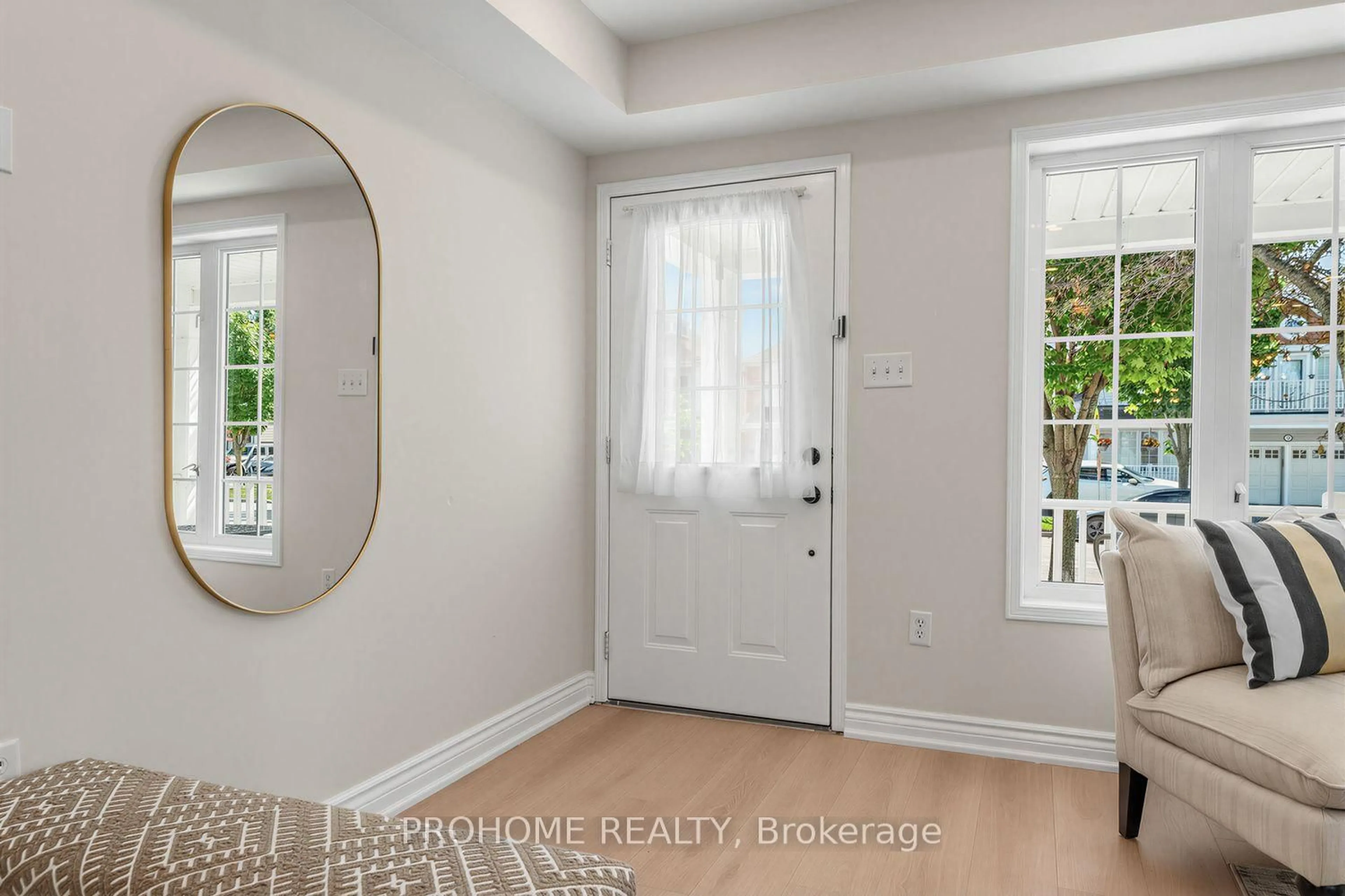 Indoor entryway for 78 Ashbury Blvd, Ajax Ontario L1Z 1N1