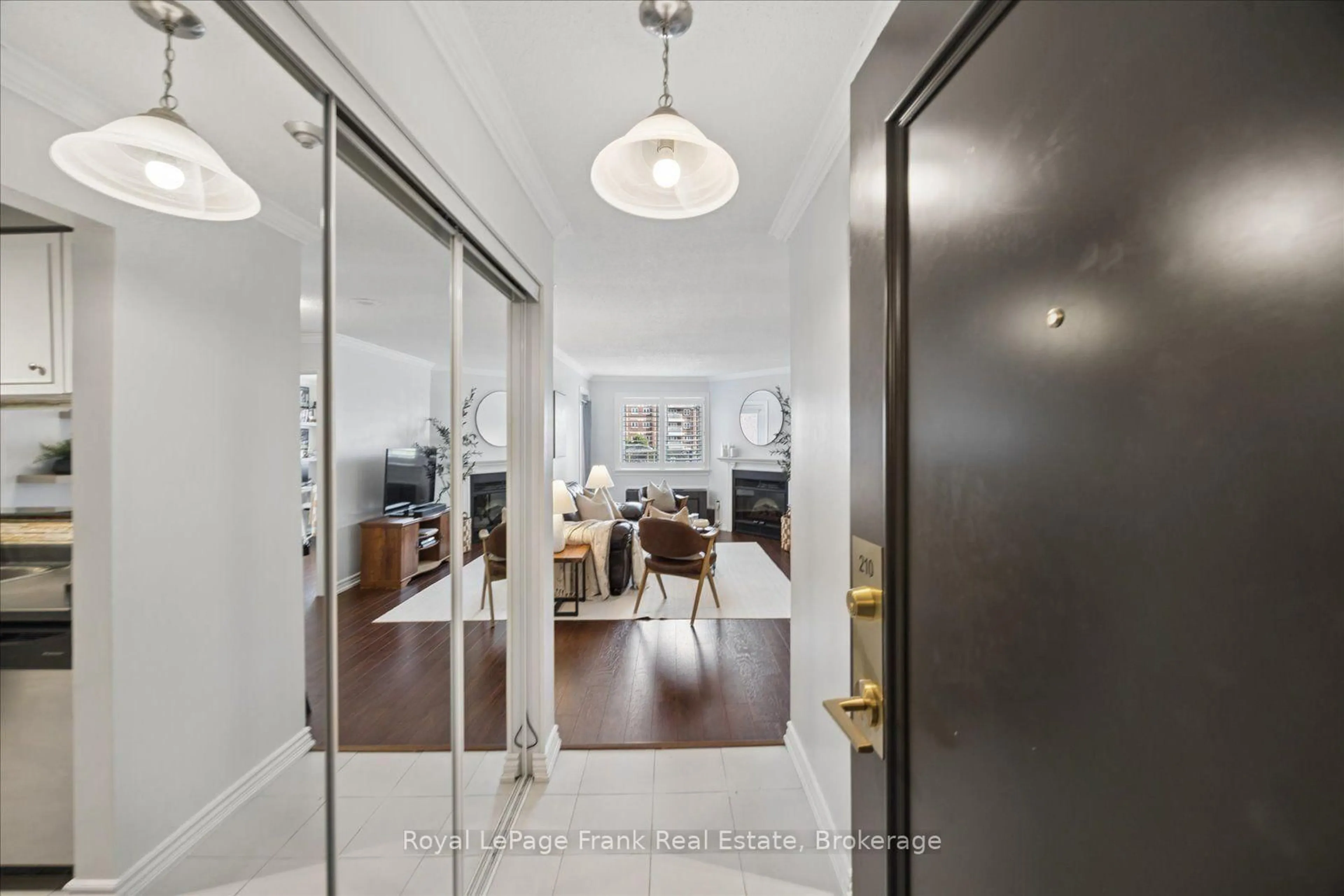 Indoor entryway for 193 Lake Driveway Dr #210, Ajax Ontario L1S 7H8