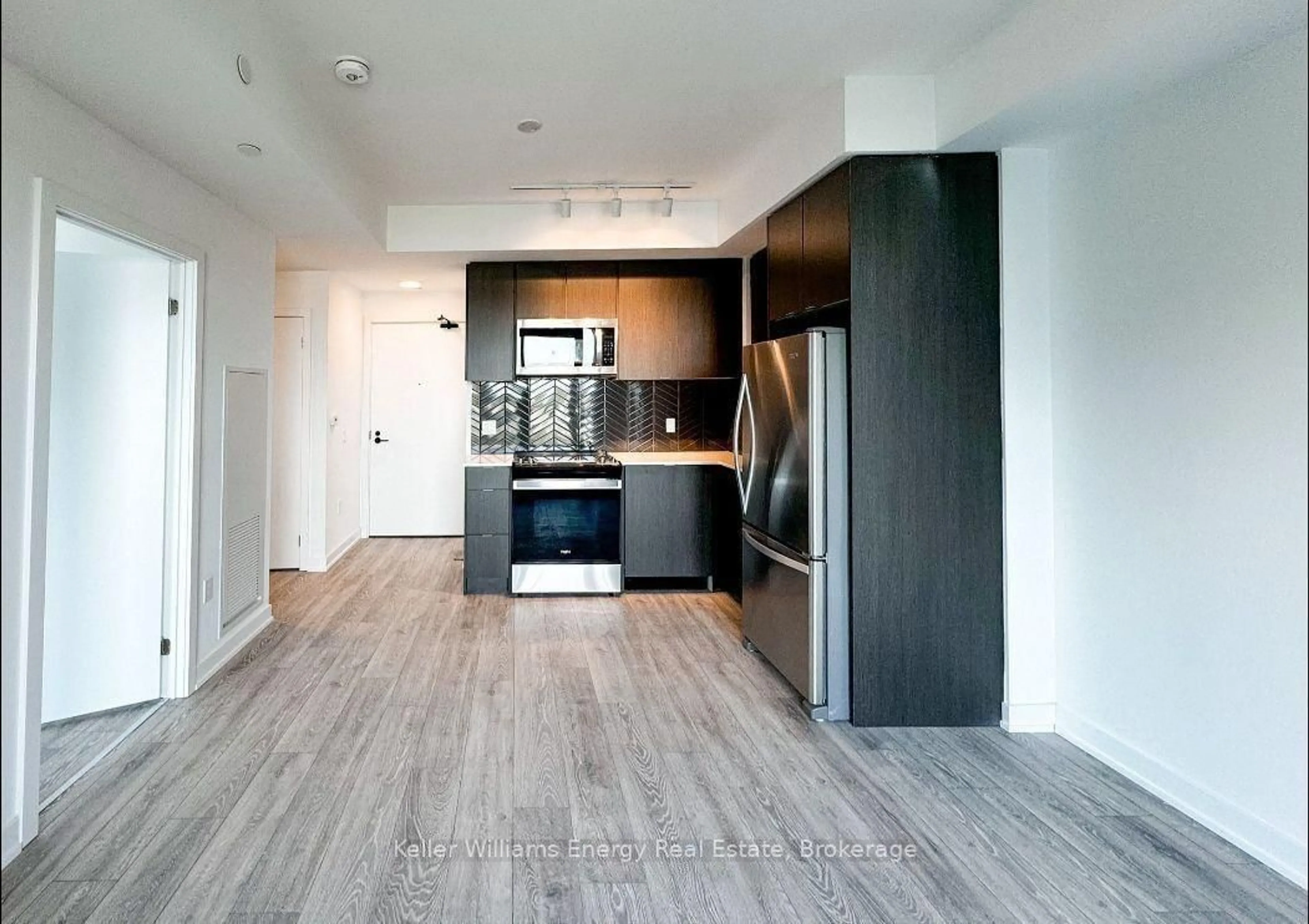 Open concept kitchen, unknown for 1606 Charles St #810, Whitby Ontario L1N 0P1