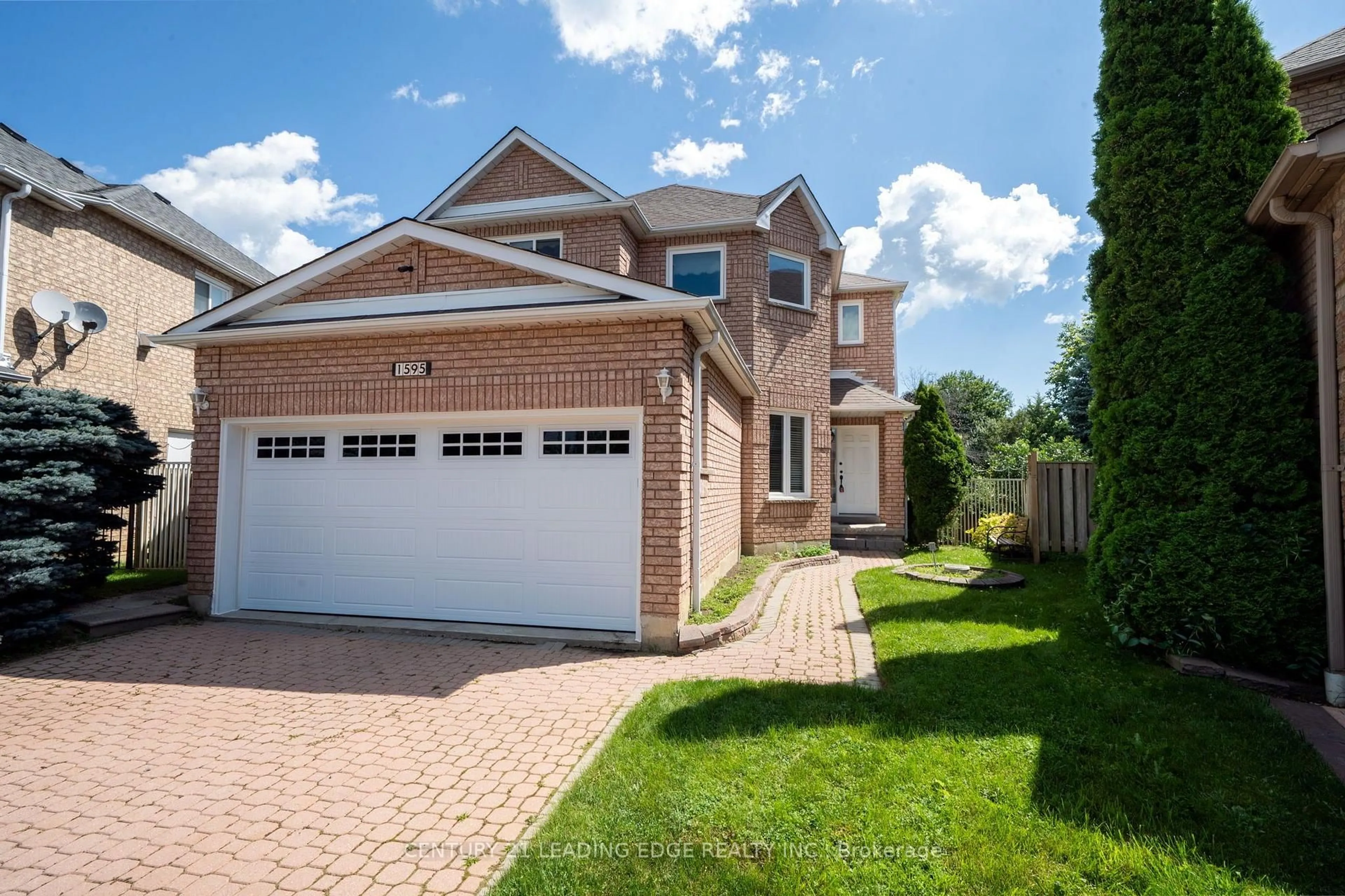 Home with brick exterior material, street for 1595 Deerhurst Crt, Pickering Ontario L1V 6Y7