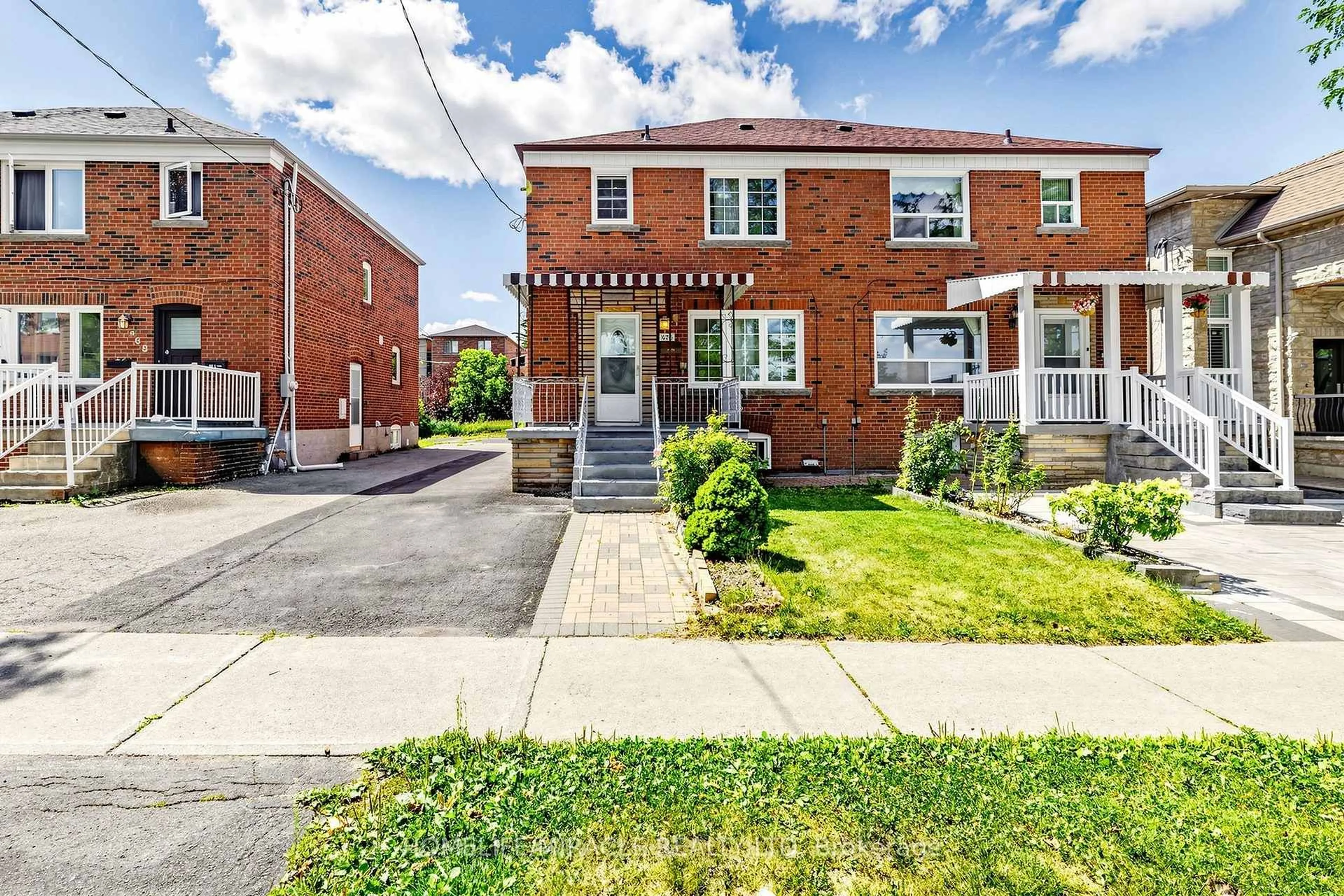 Unknown for 470 Midland Ave, Toronto Ontario M1N 4A6