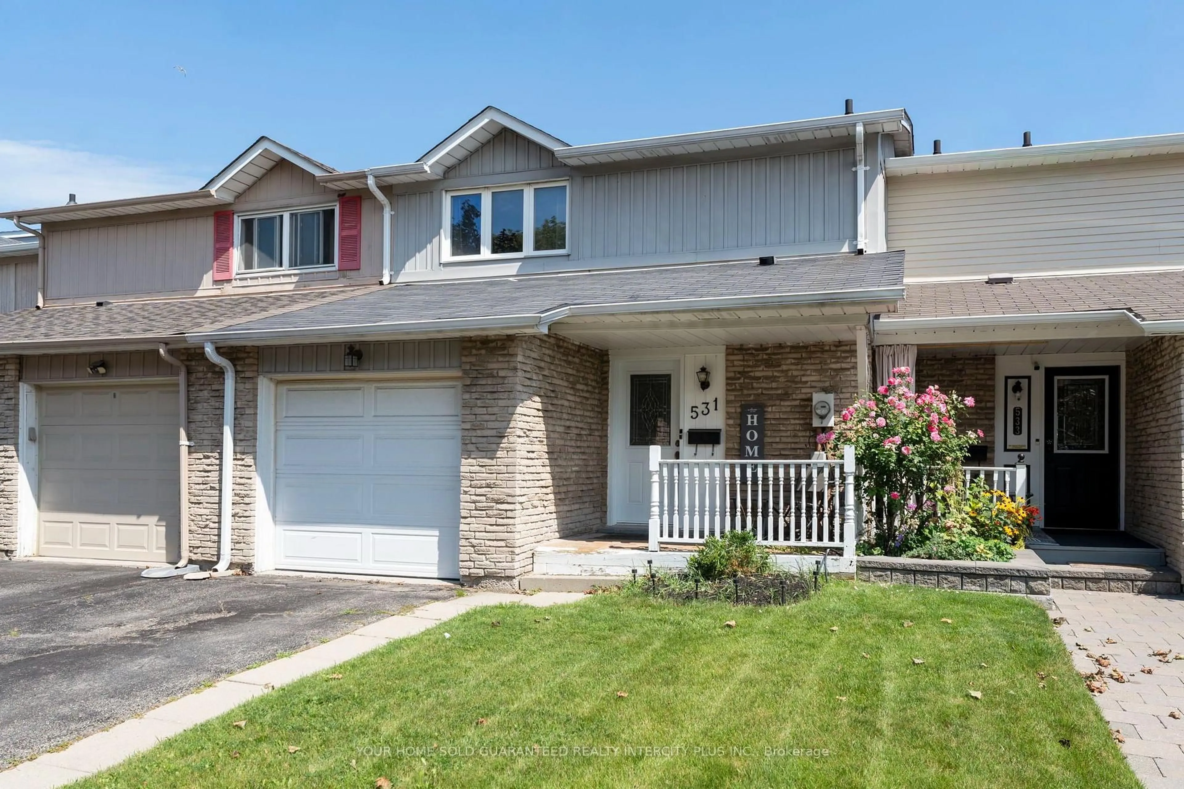 Home with vinyl exterior material, street for 531 Dorchester Dr, Oshawa Ontario L1J 6L3