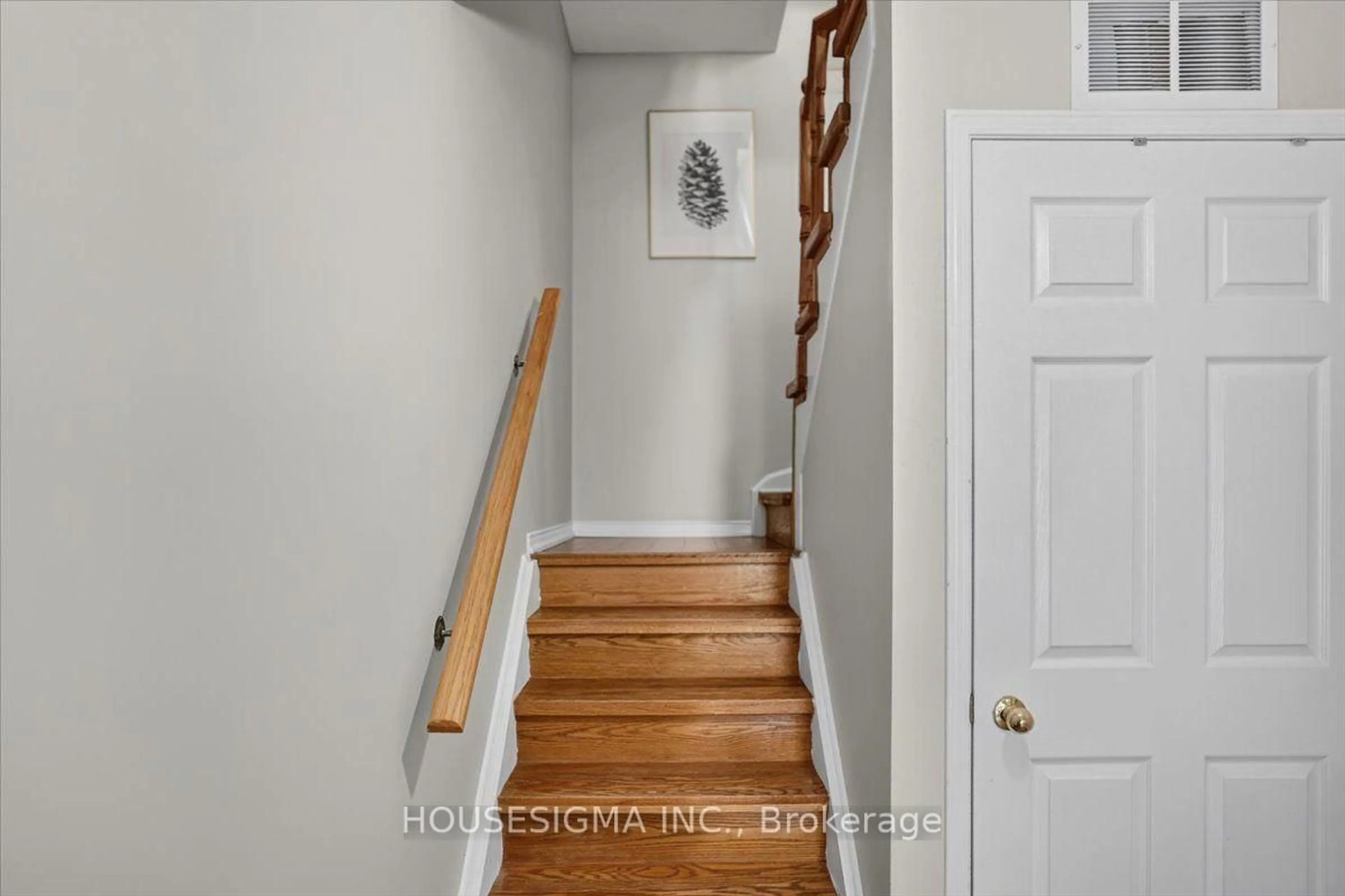 Stairs for 26 Linnell St, Ajax Ontario L1Z 0K9