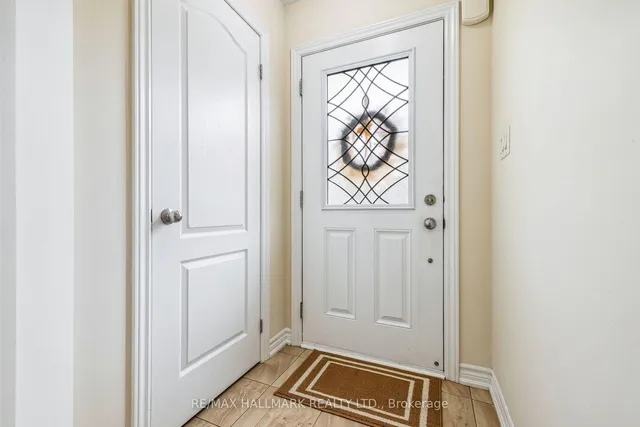 24 Markham Tr, Clarington 2