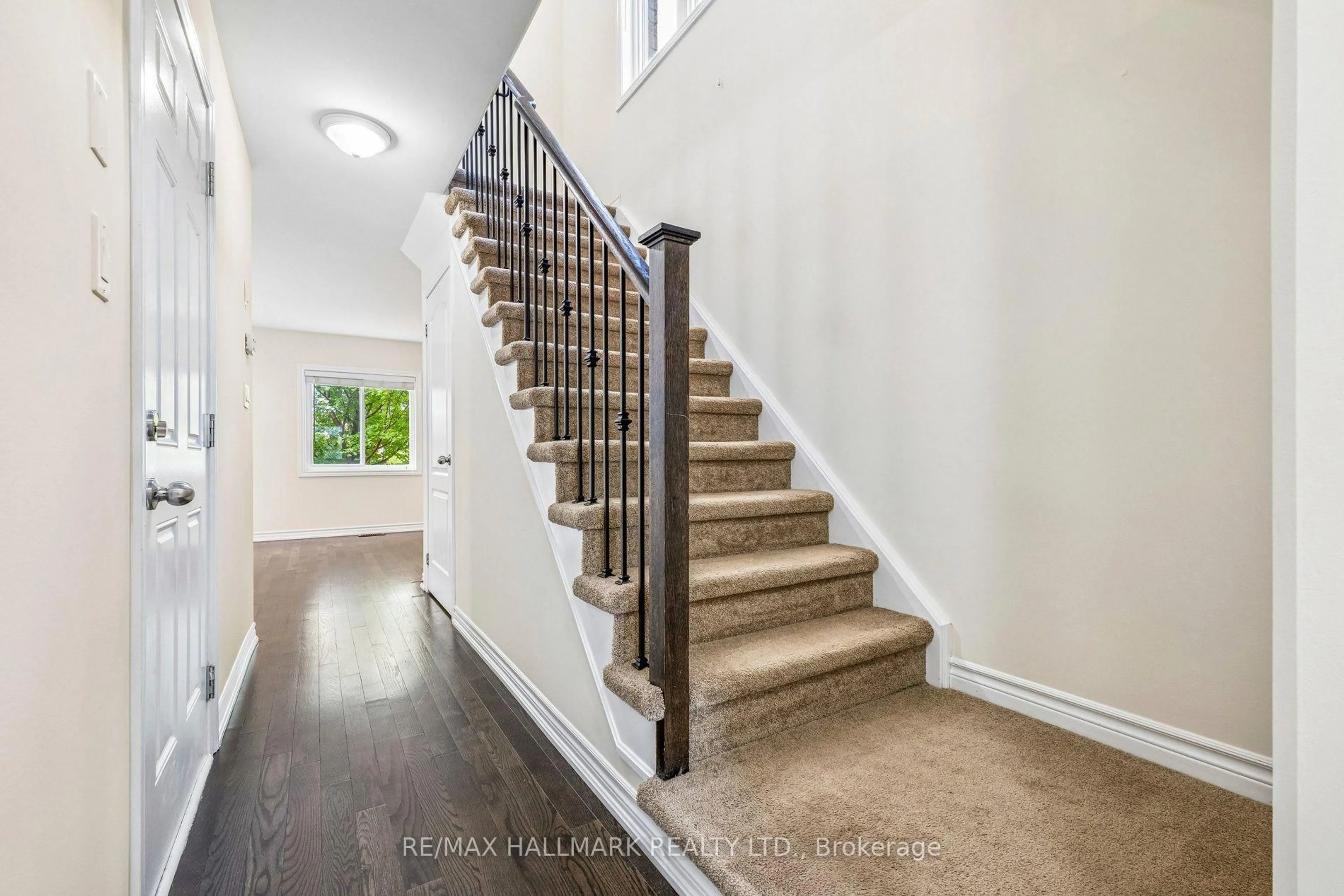 Stairs for 24 Markham Tr, Clarington Ontario L1C 0S4