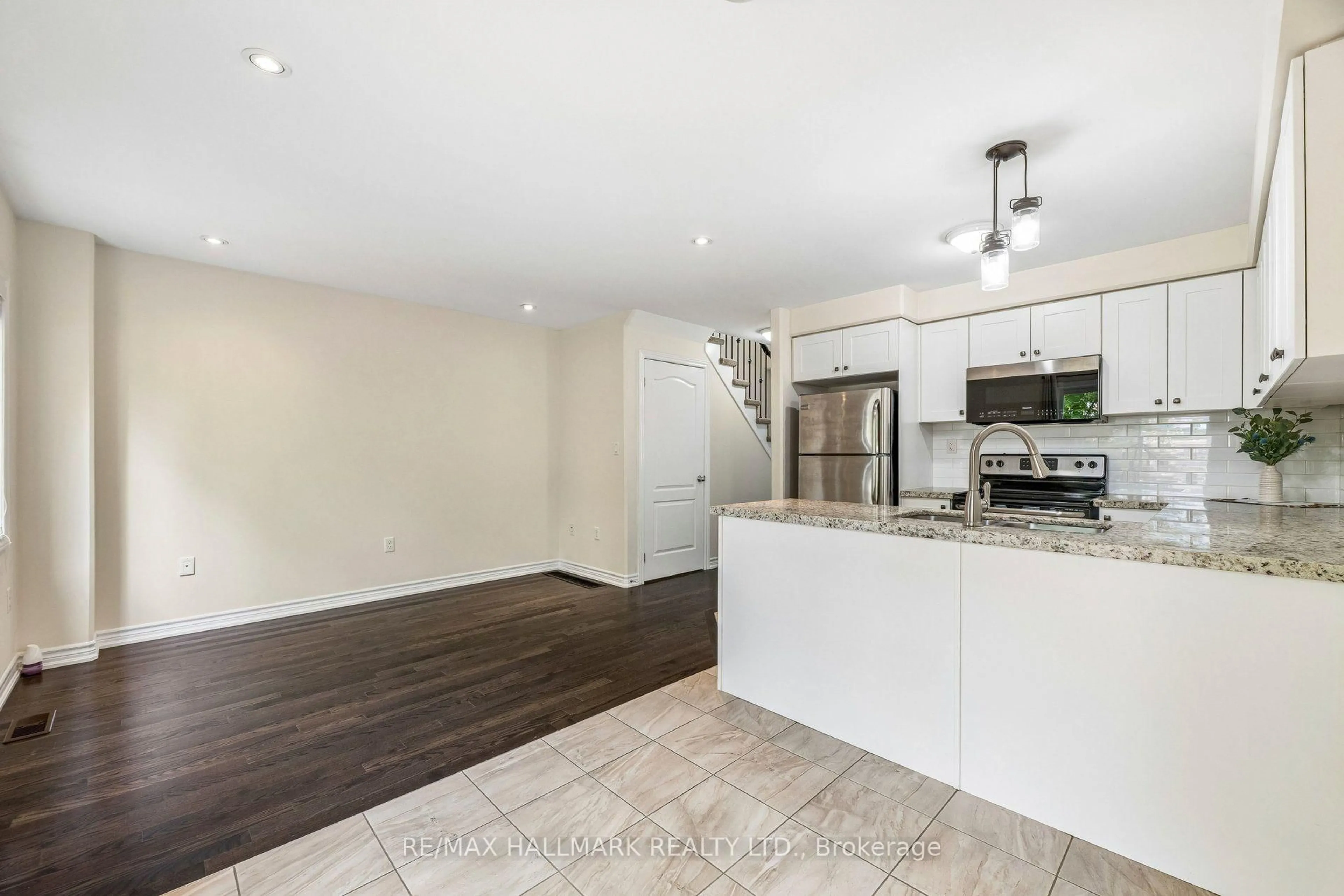 Open concept kitchen, unknown for 24 Markham Tr, Clarington Ontario L1C 0S4