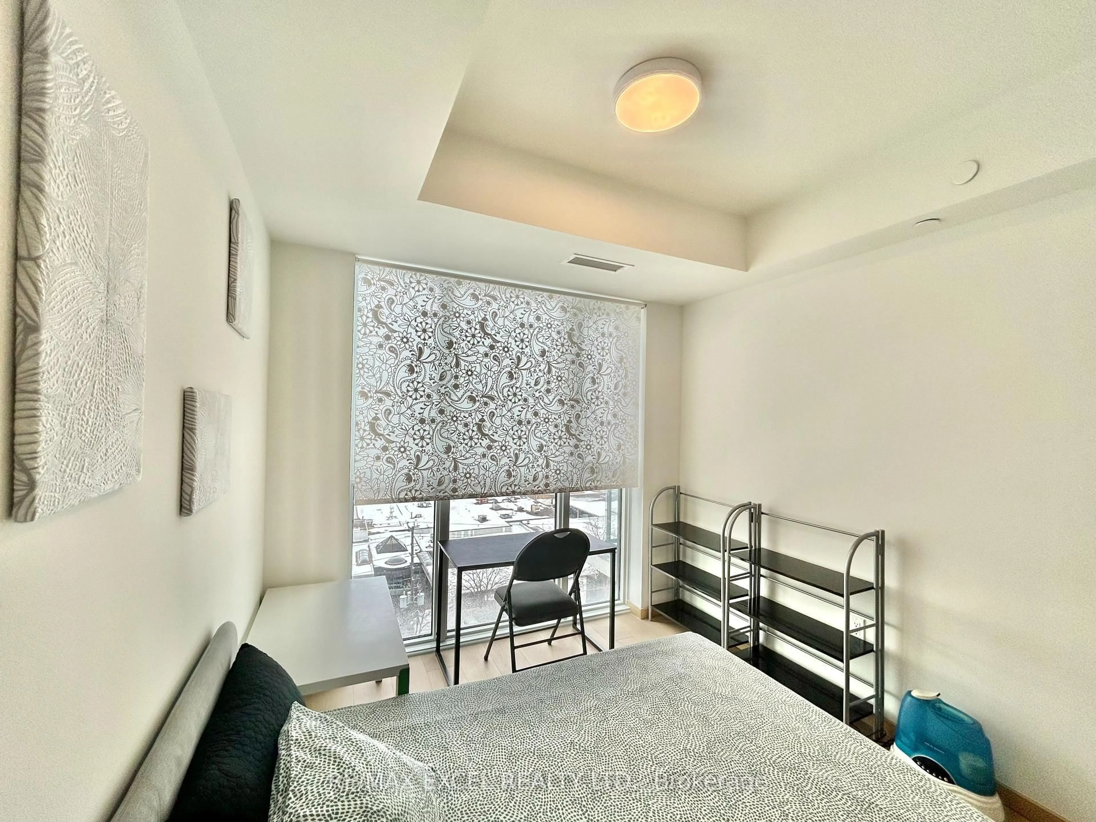 A pic of a room for 3429 Sheppard Ave #910, Toronto Ontario M1T 3K5