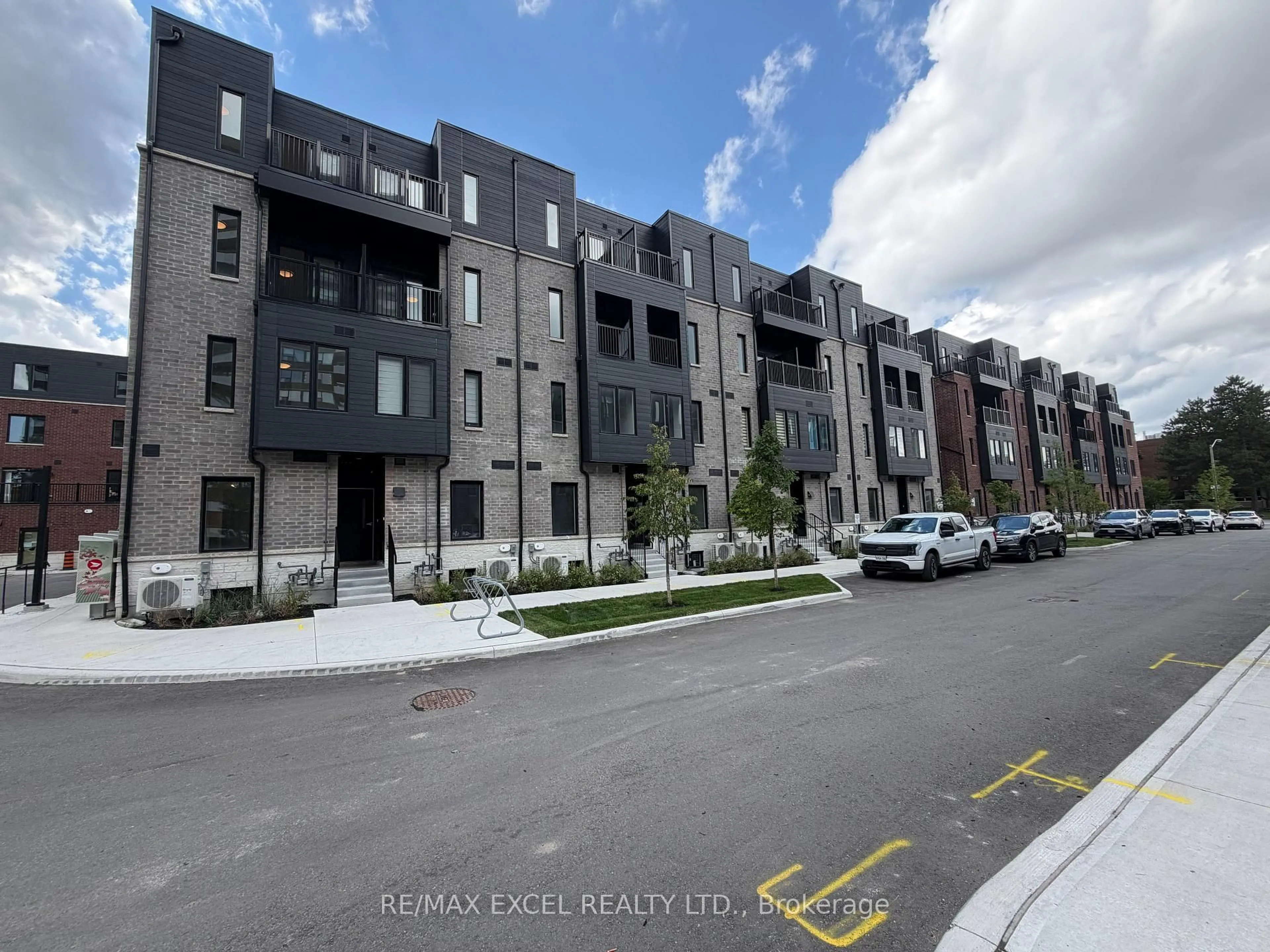 A pic from outside/outdoor area/front of a property/back of a property/a pic from drone, street for 10 CALAMINT Lane #67, Toronto Ontario M1W 2H1