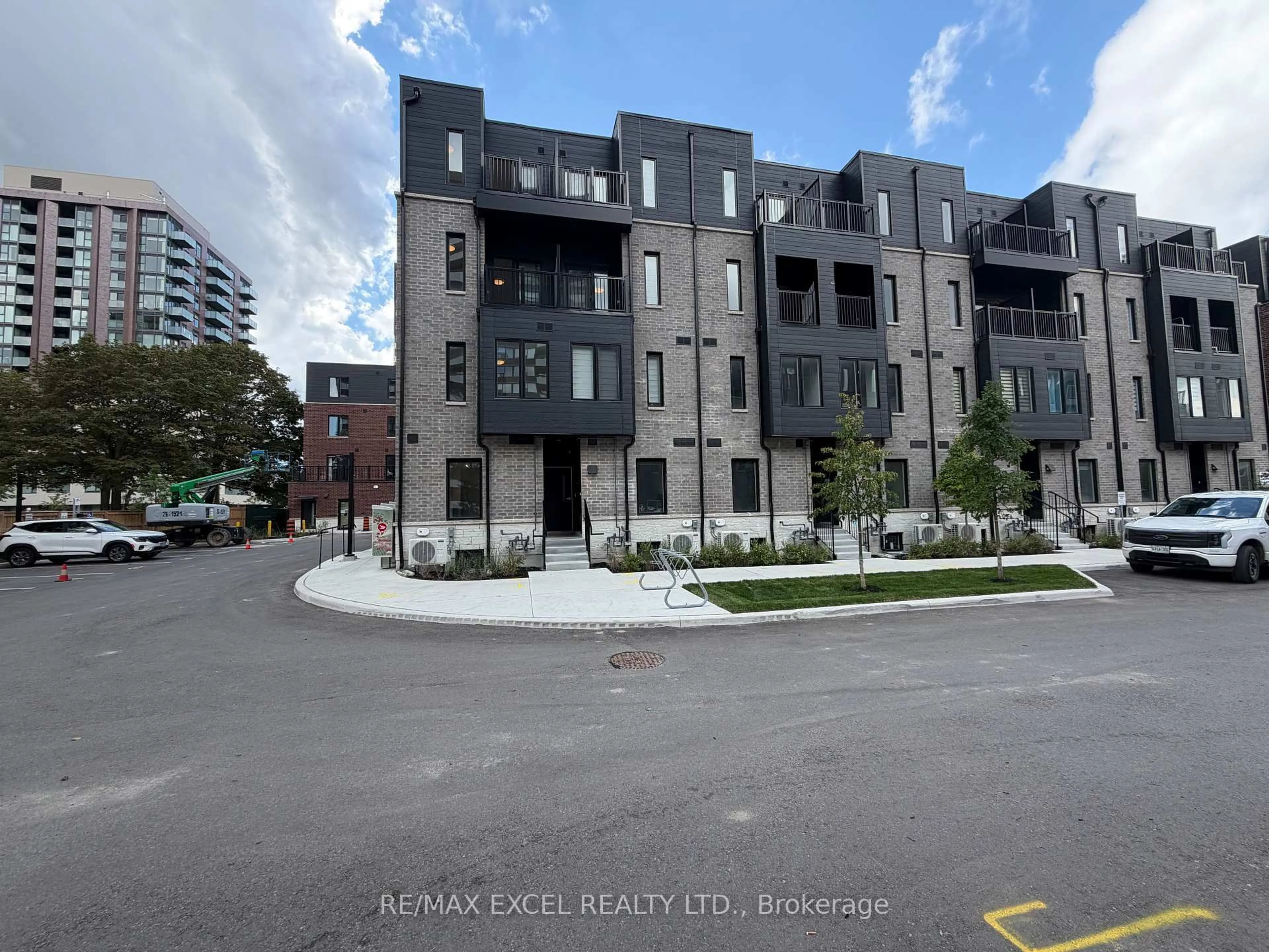 A pic from outside/outdoor area/front of a property/back of a property/a pic from drone, street for 10 CALAMINT Lane #67, Toronto Ontario M1W 2H1