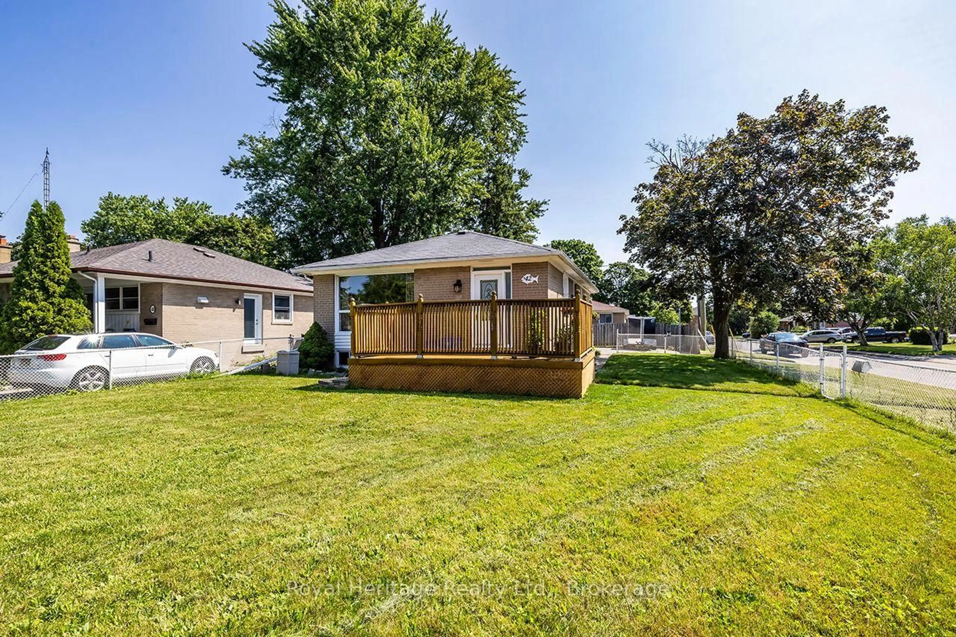 Unknown for 42 Thorncroft Cres, Ajax Ontario L1S 2S2