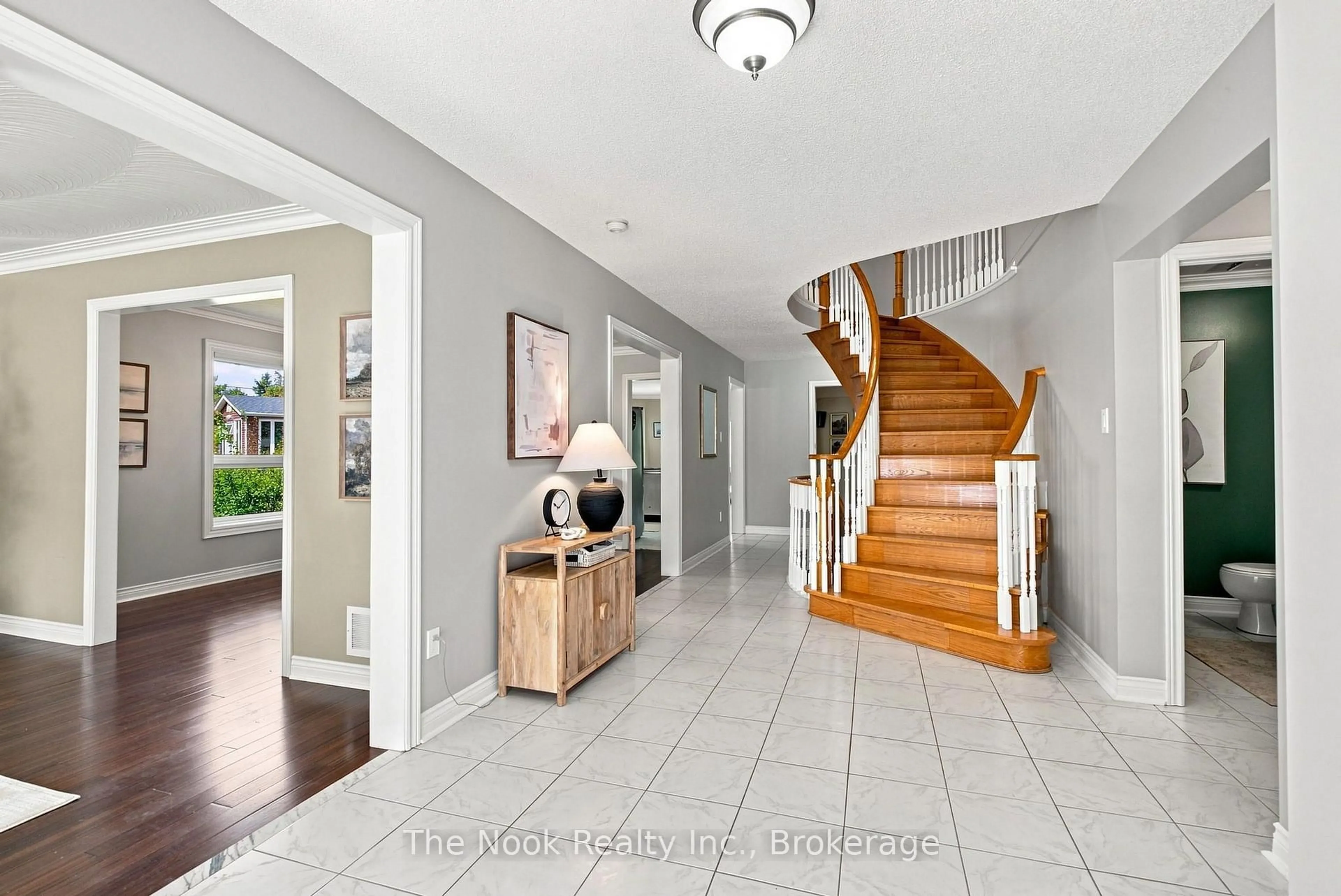 Indoor entryway for 57 Finnegan Pl, Whitby Ontario L1R 2K9