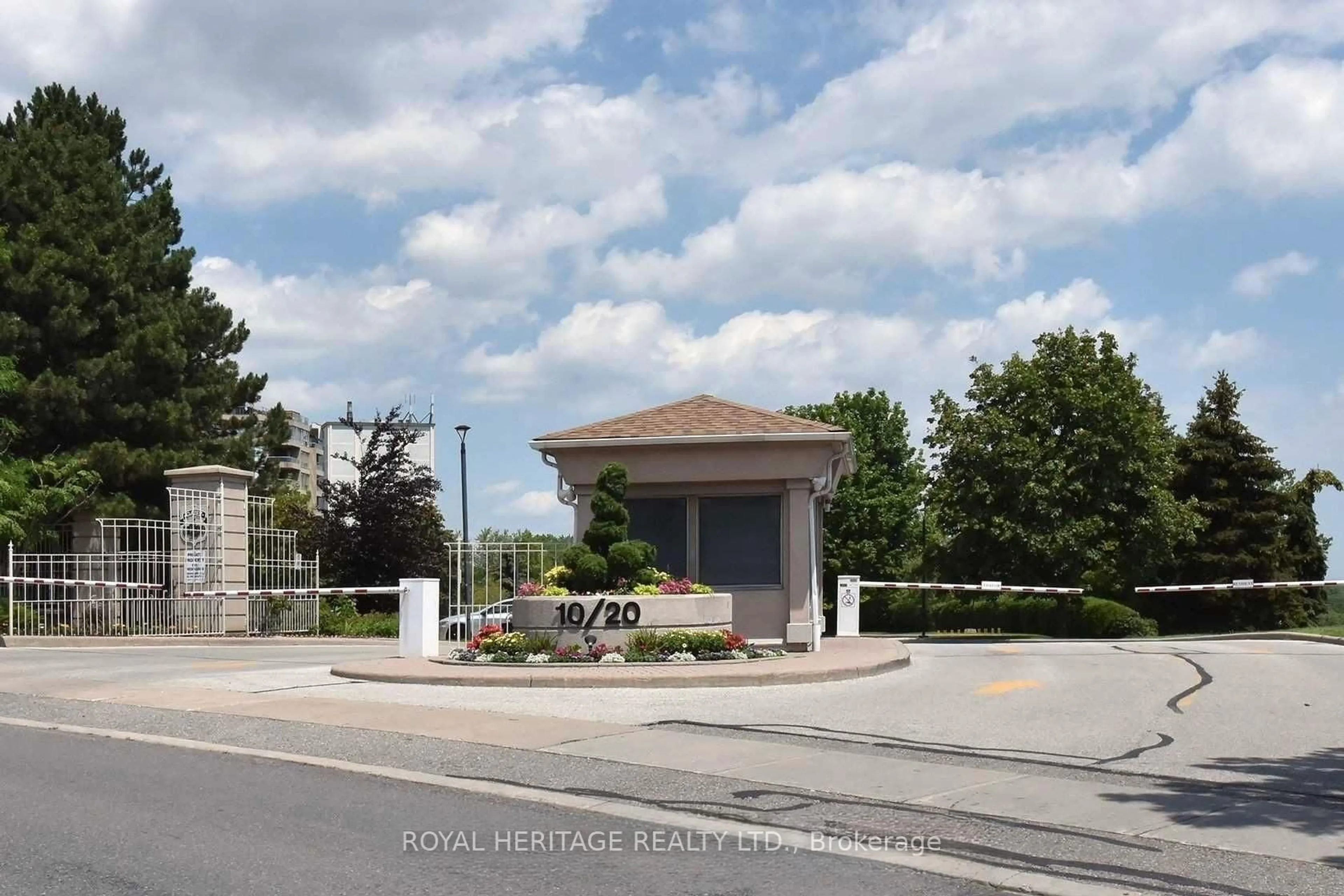 Unknown for 20 guildwood Pkwy #207, Toronto Ontario M1B 5E6