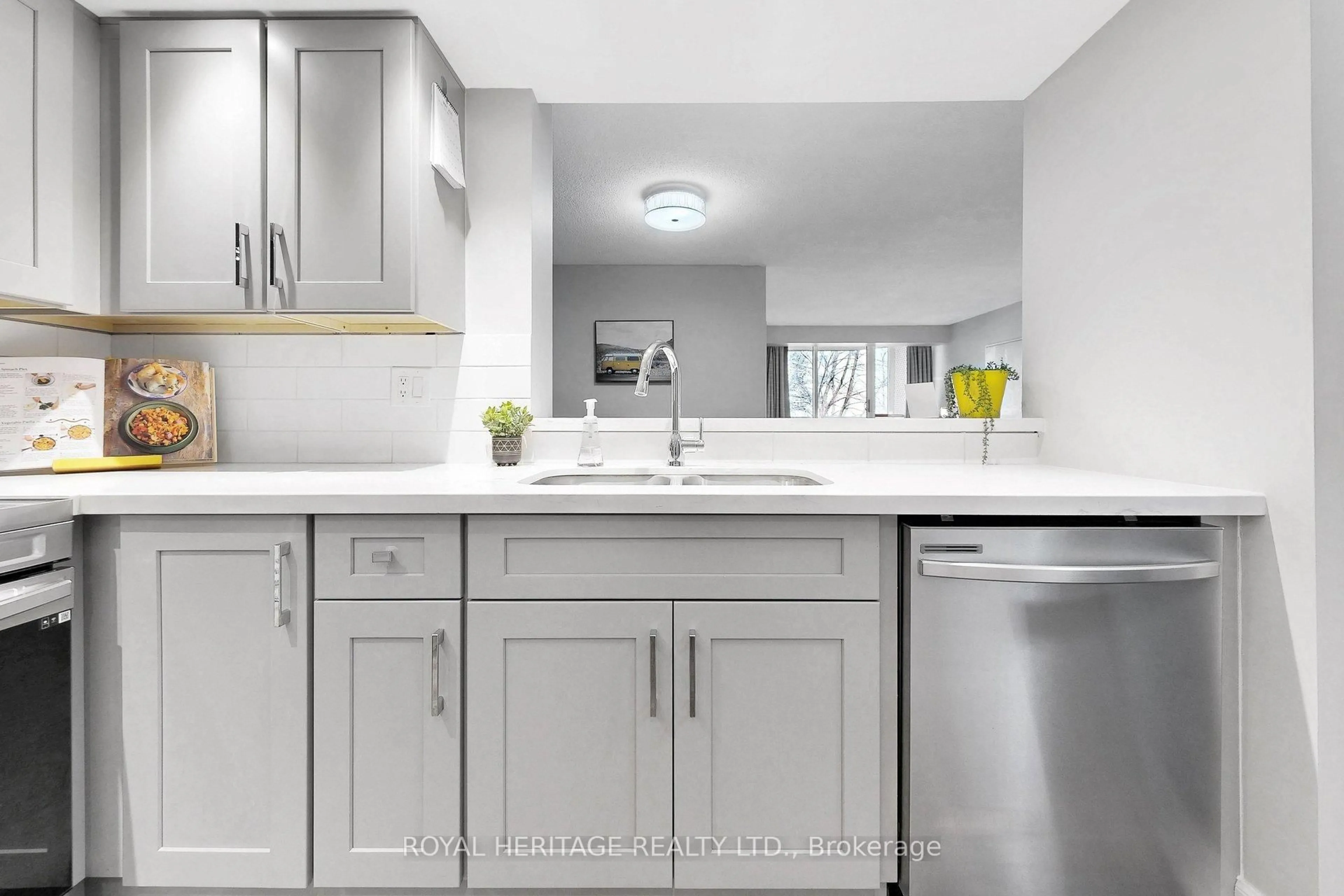 Standard kitchen, ceramic/tile floor for 20 guildwood Pkwy #207, Toronto Ontario M1B 5E6