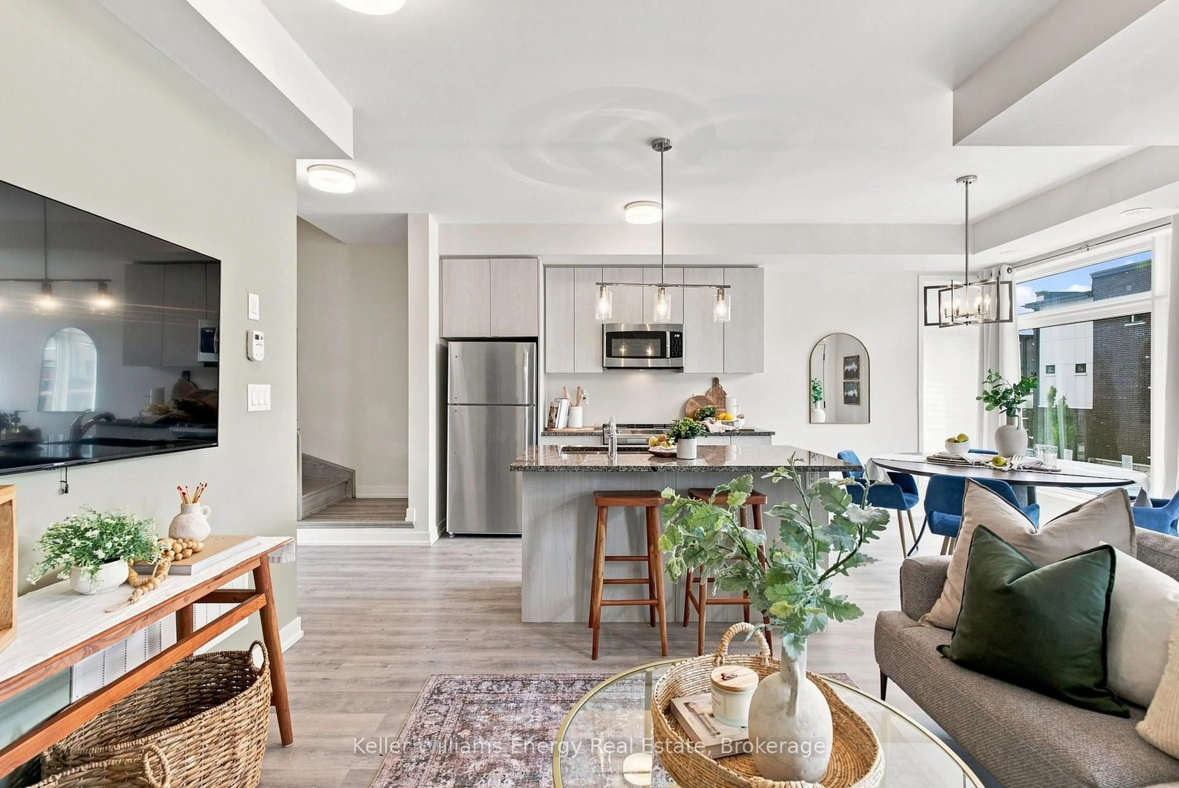 Open concept kitchen, unknown for 2550 Castlegate Crossing #204, Pickering Ontario L1X 0G4