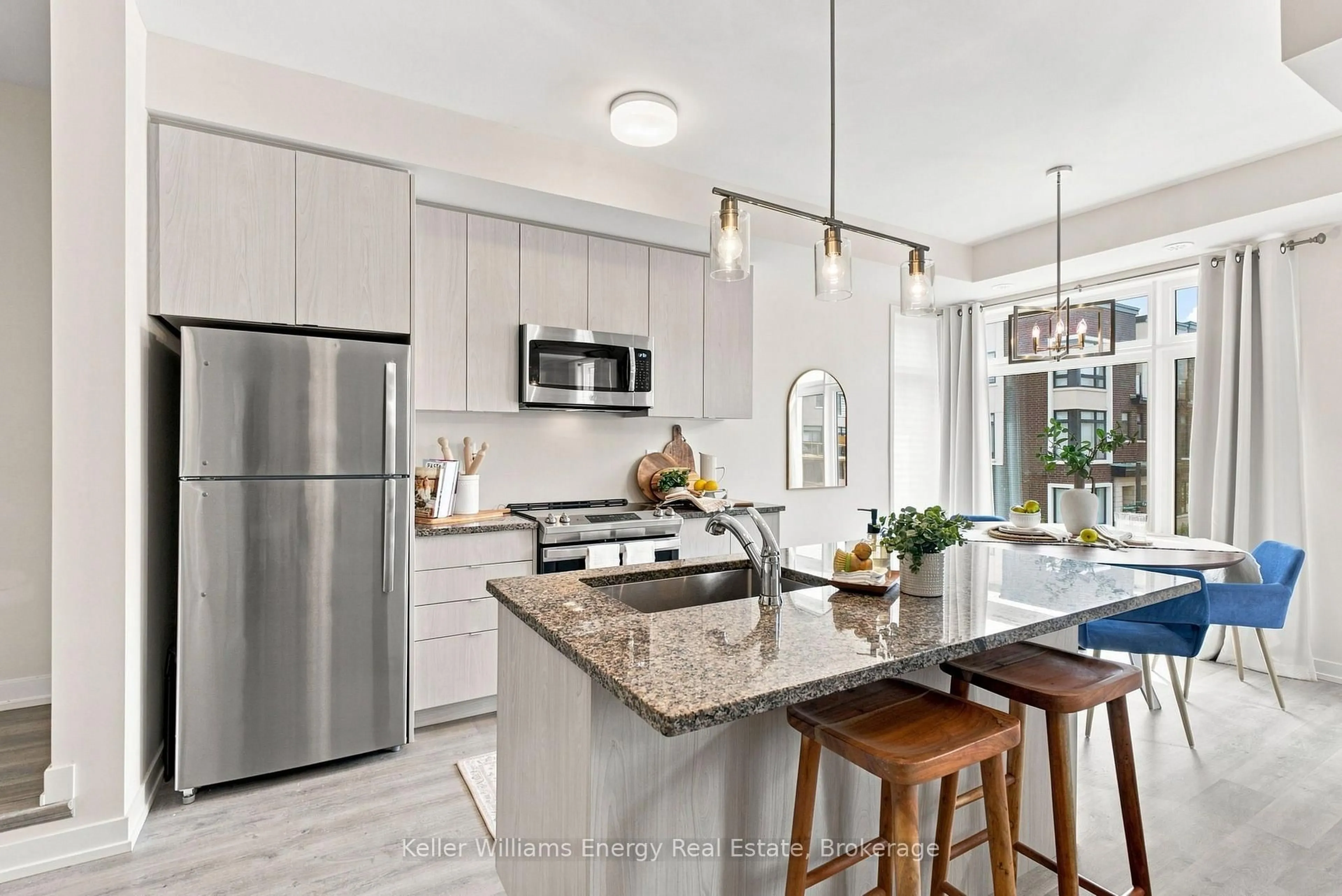 Open concept kitchen, ceramic/tile floor for 2550 Castlegate Crossing #204, Pickering Ontario L1X 0G4