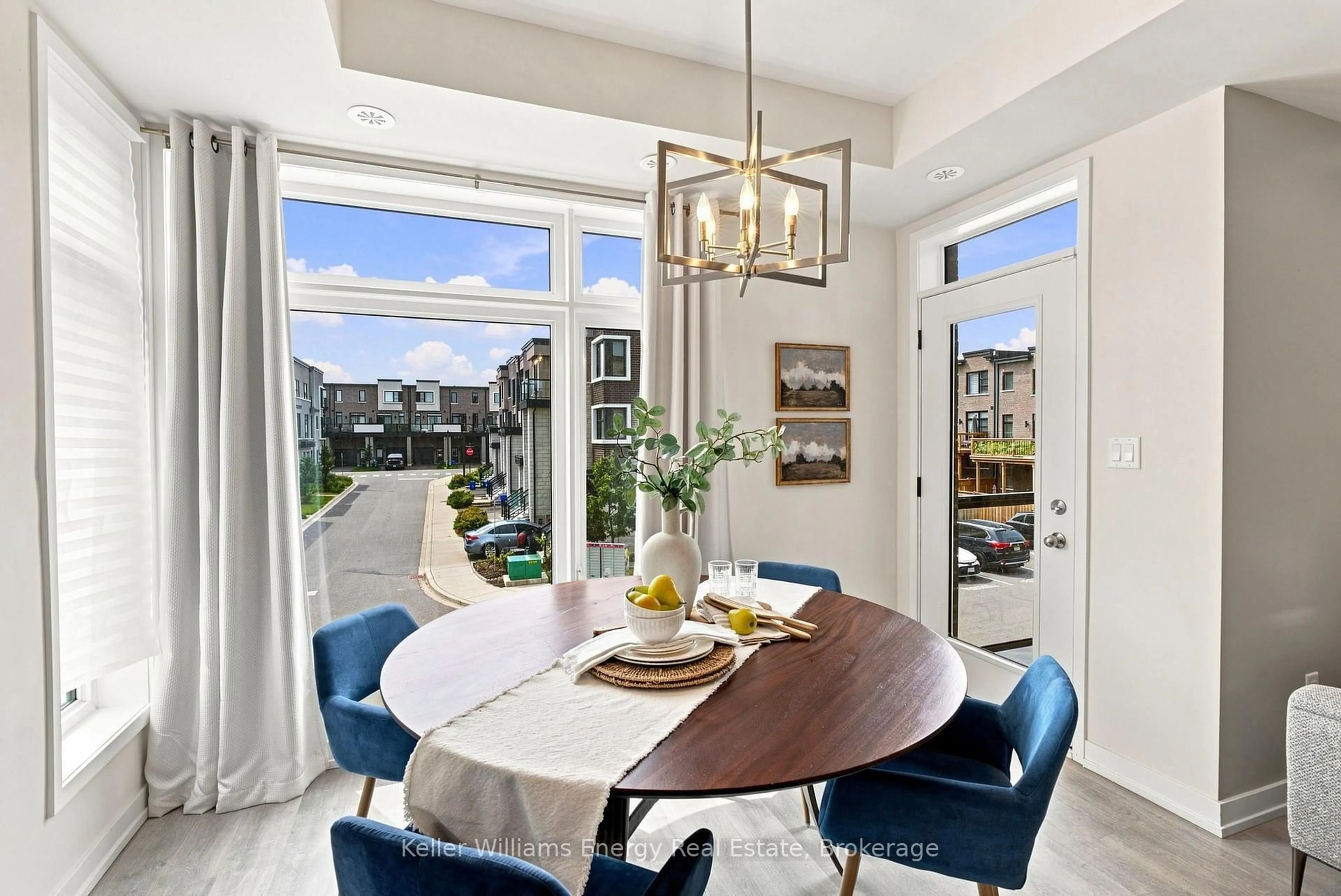 Dining room, unknown for 2550 Castlegate Crossing #204, Pickering Ontario L1X 0G4