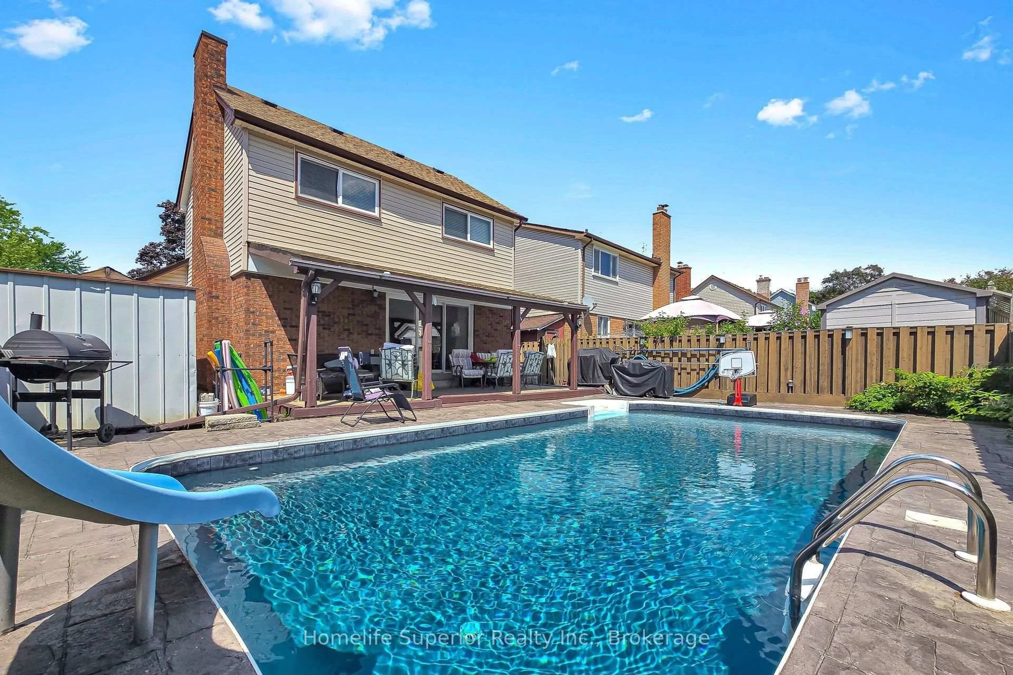 Pool for 641 Merlin Crt, Oshawa Ontario L1K 1M3